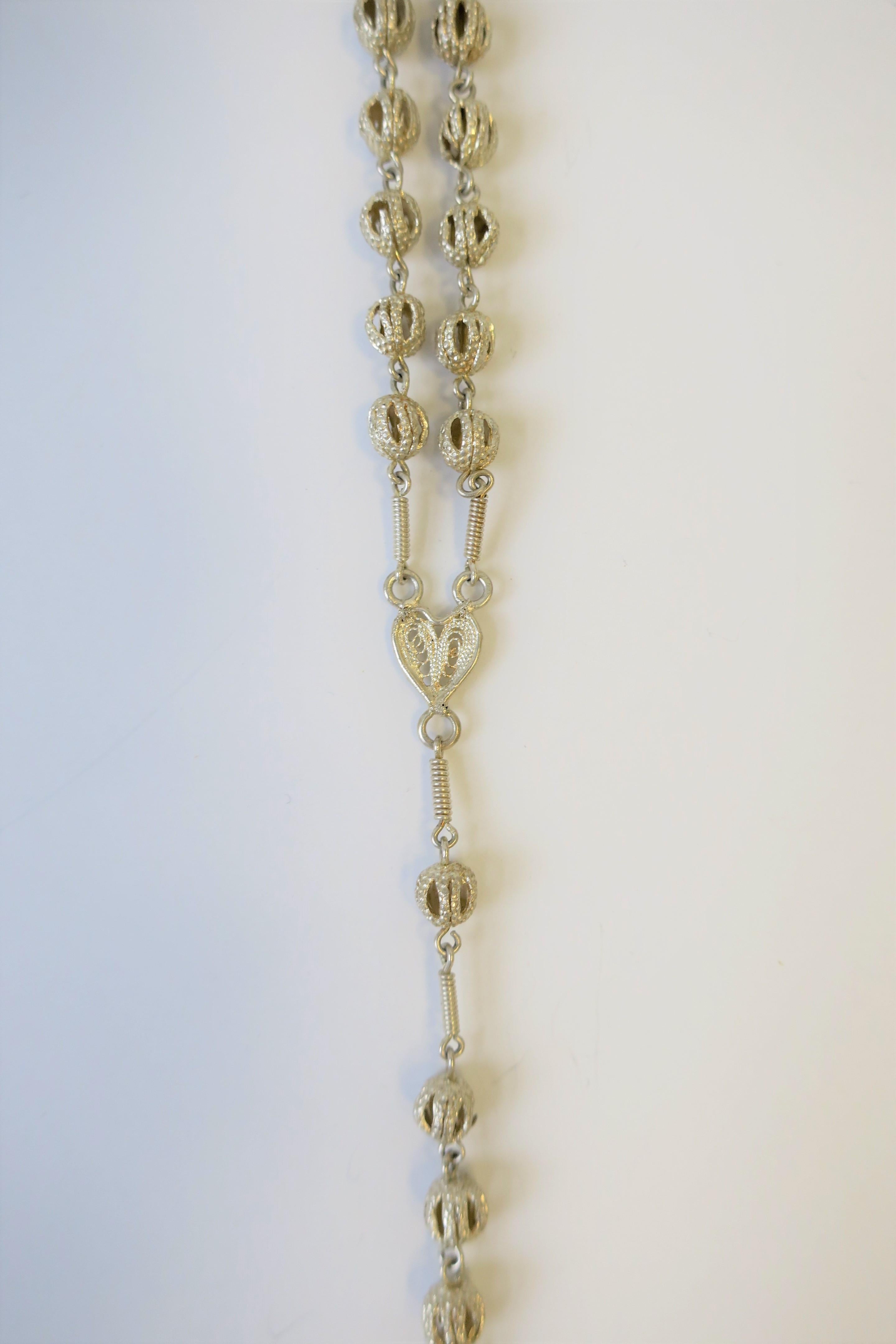 20th Century Italian Sterling Silver Rosary Beads in Heart Shaped Box 8