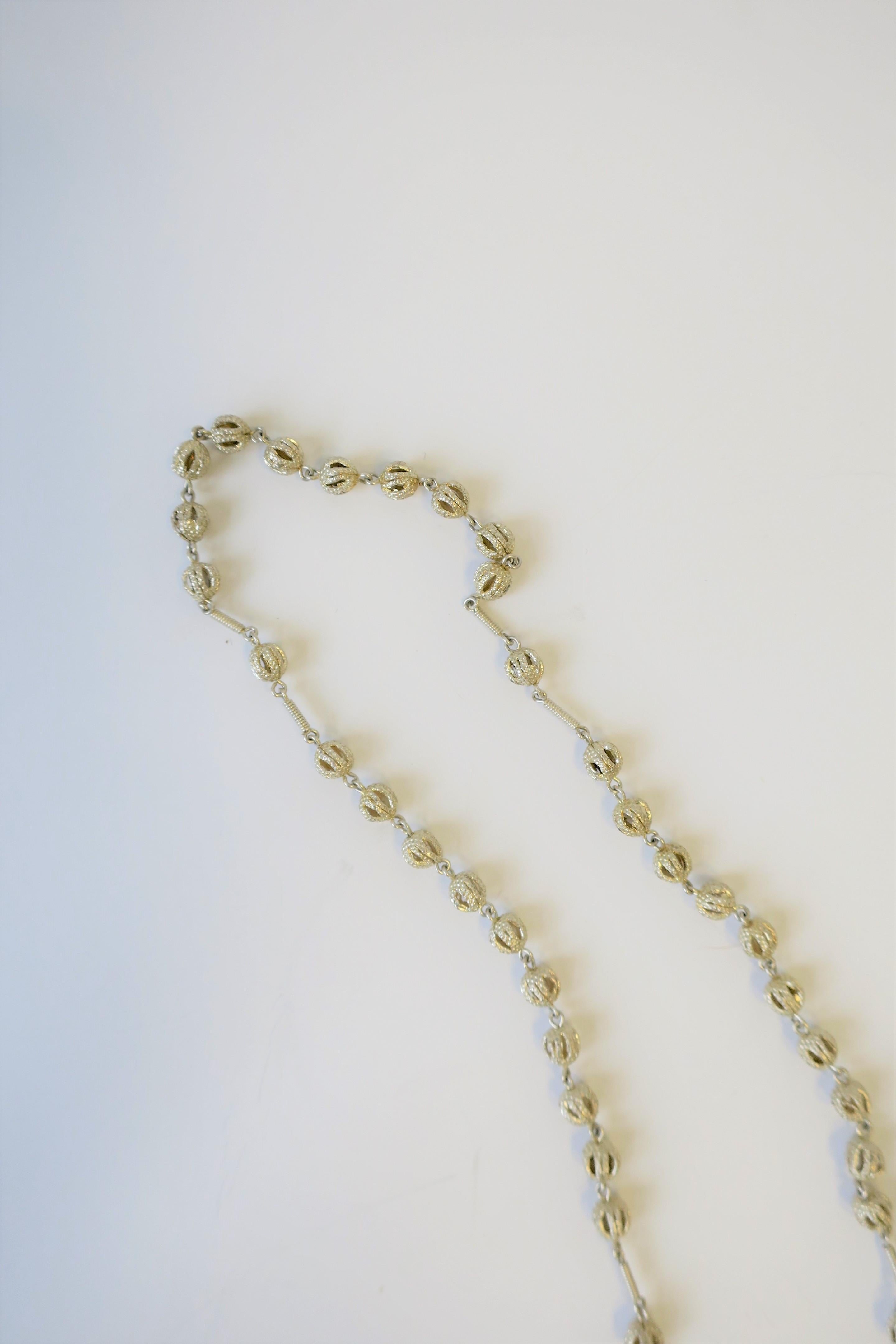 20th Century Italian Sterling Silver Rosary Beads in Heart Shaped Box 9