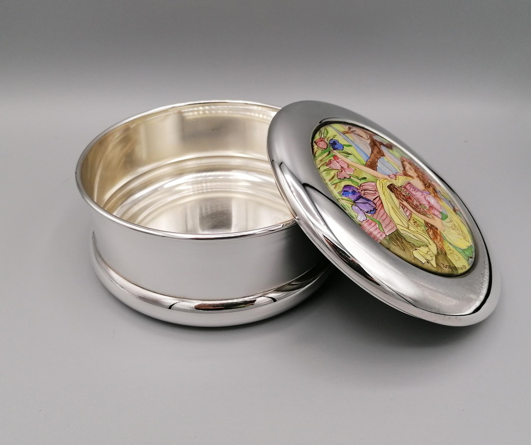 Hand-Crafted 20th Century Italian Sterling Silver Round Box with Painted Porcelain For Sale