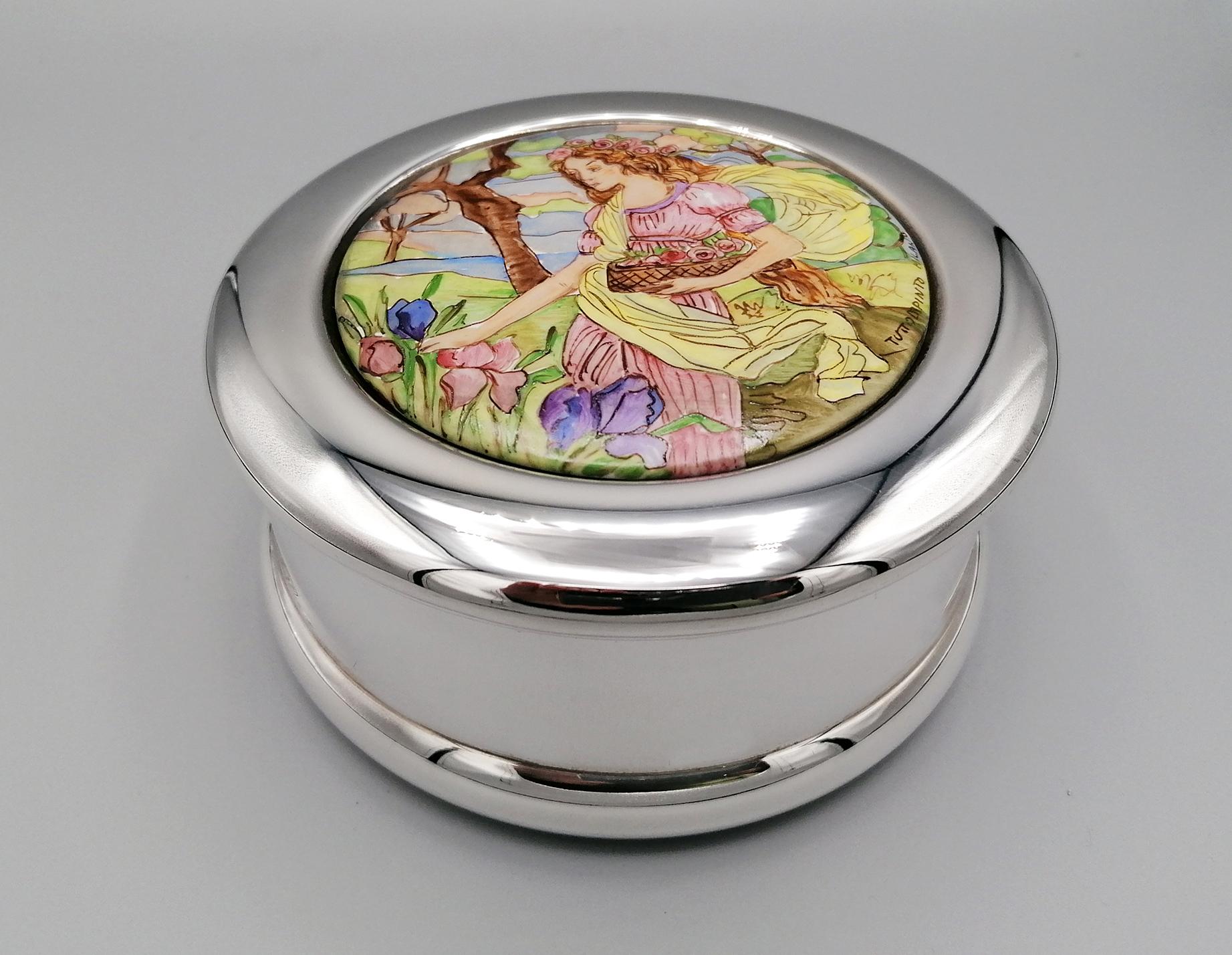 20th Century Italian Sterling Silver Round Box with Painted Porcelain For Sale 2