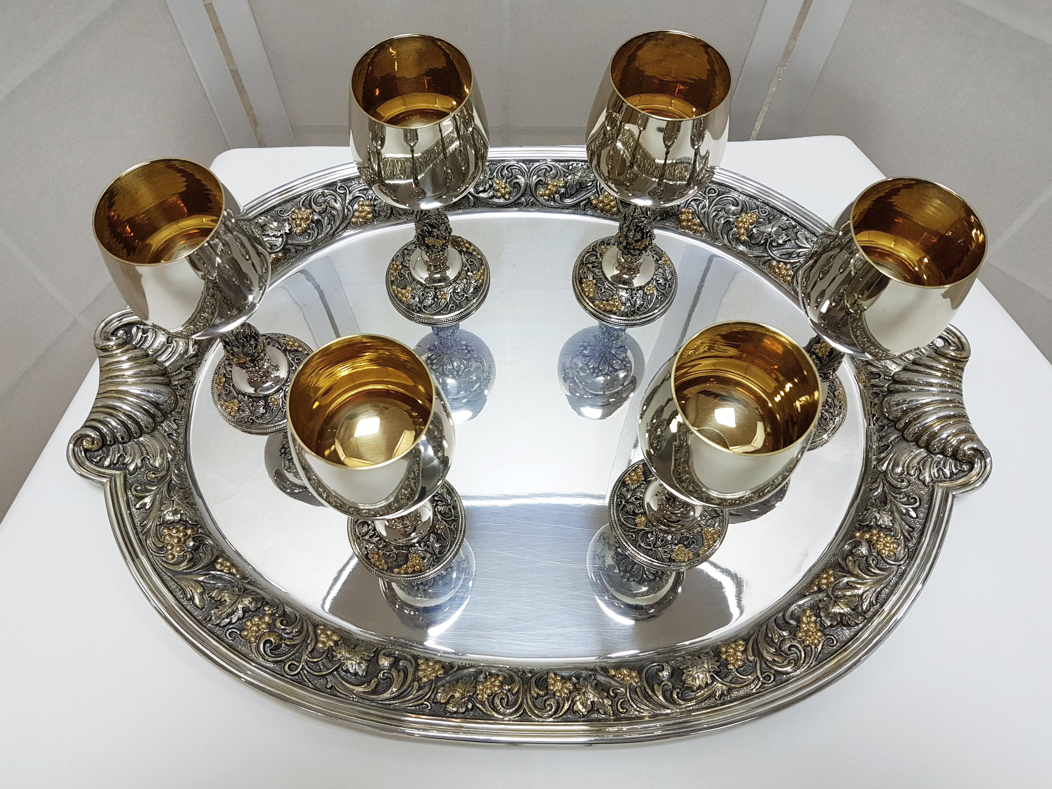 20th Century Italian Sterling Silver Six Beakers with Silver 800 Tray In Excellent Condition For Sale In VALENZA, IT