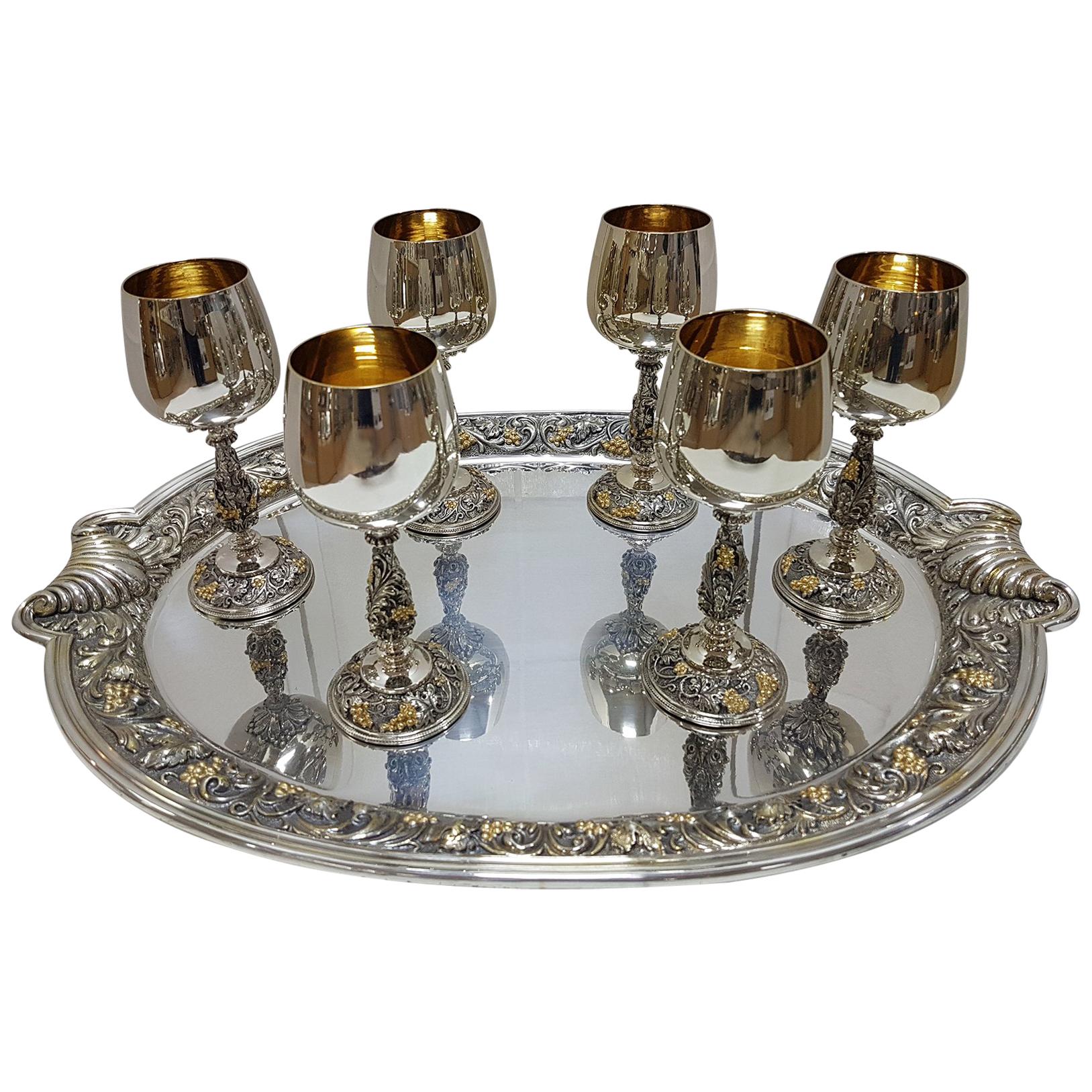 Six gobelets en argent sterling italien du 20ème siècle avec plateau en argent 800