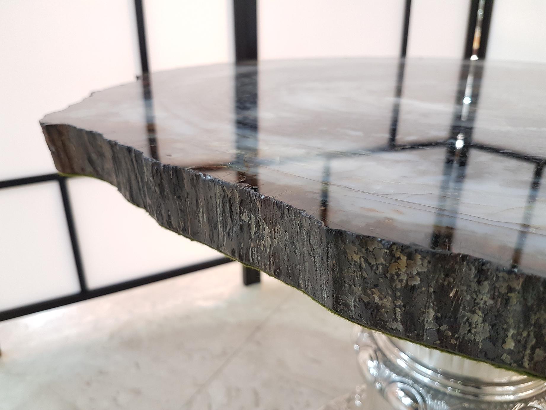 20th Century Italian Sterling Silver Table with Silver Vase and Matching Dish In Excellent Condition For Sale In VALENZA, IT