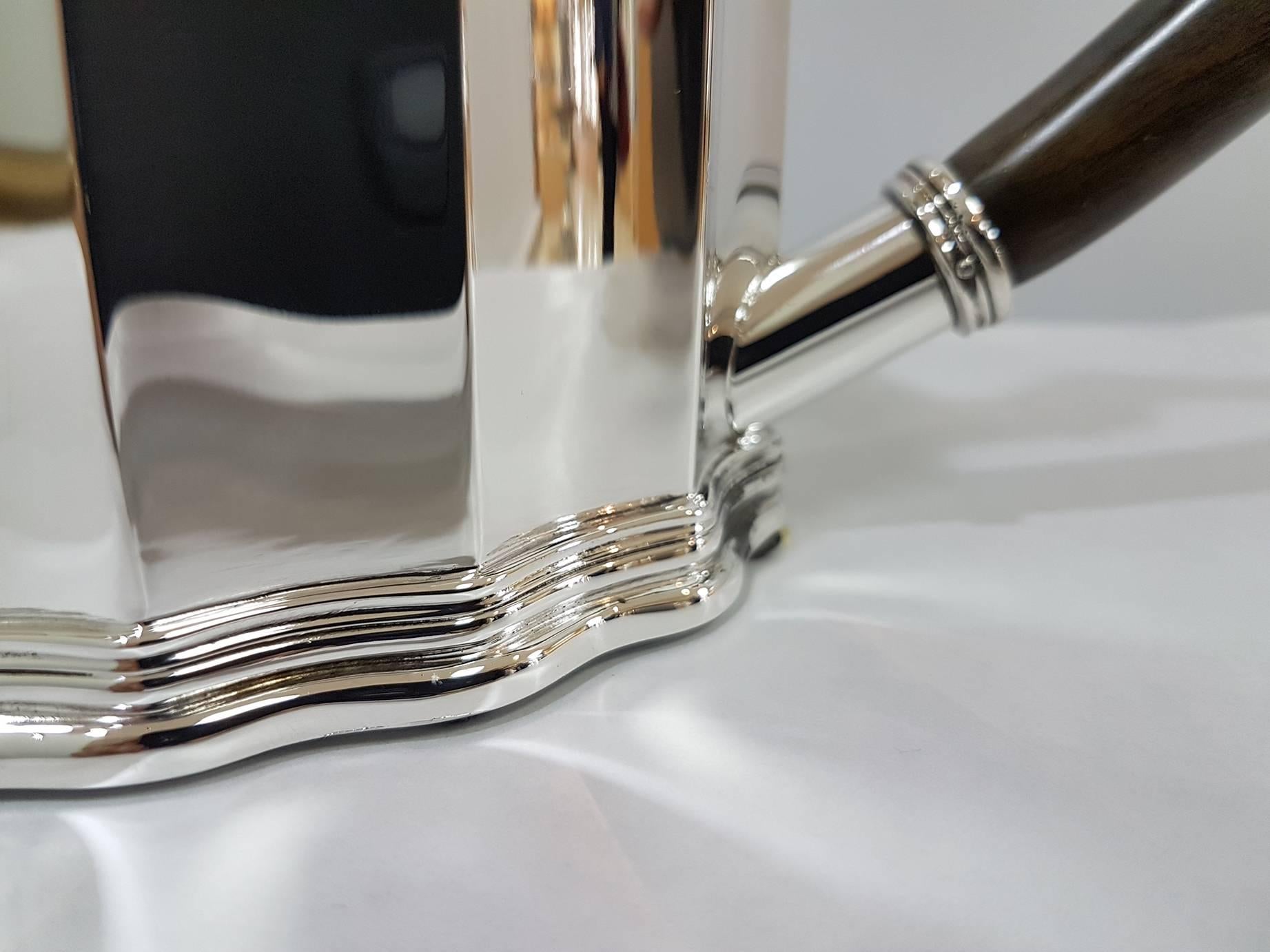 Service à café et thé en argent sterling italien du 20ème siècle plus plateau avec poignées en bois 6