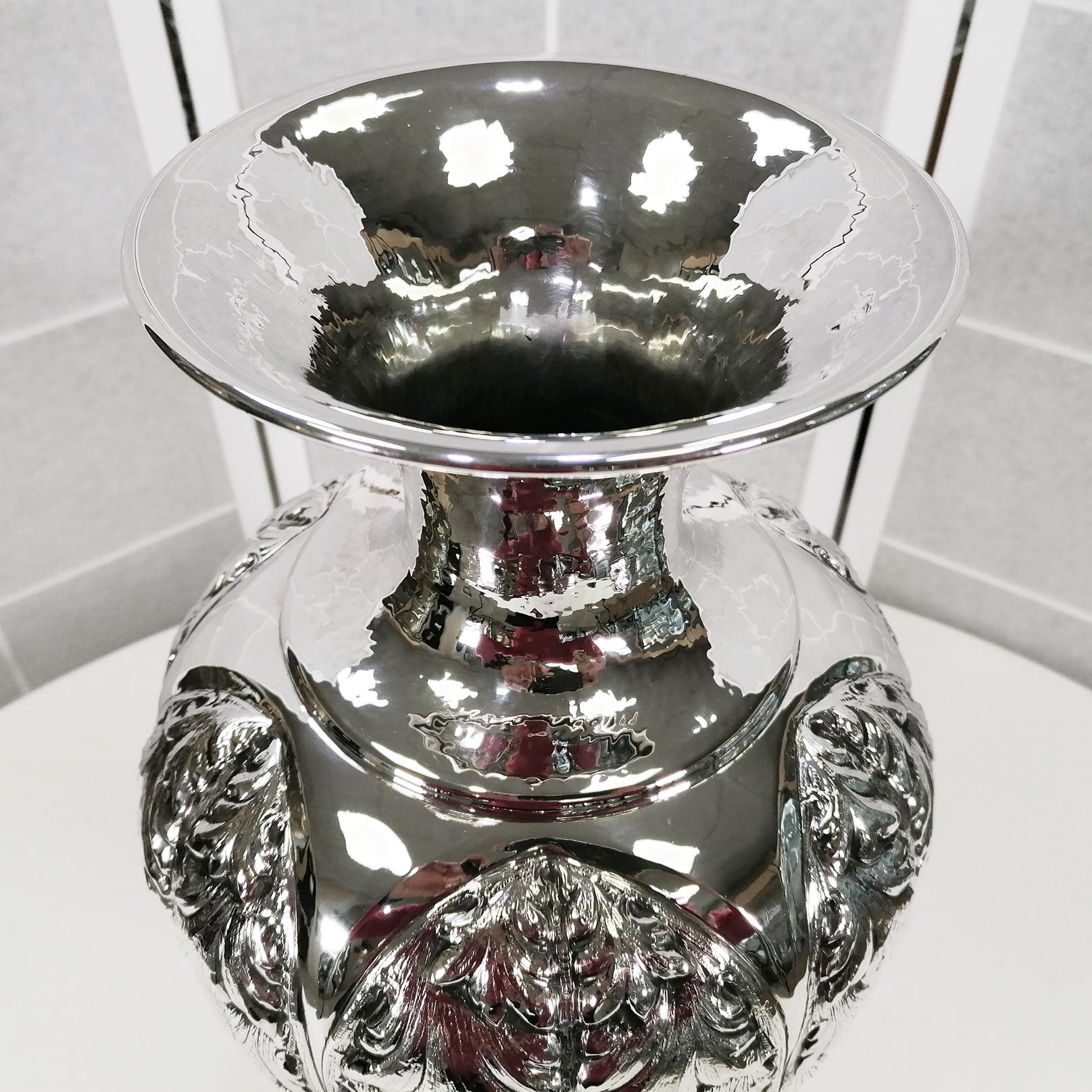 20th Century Italian Sterling Silver vase For Sale 8