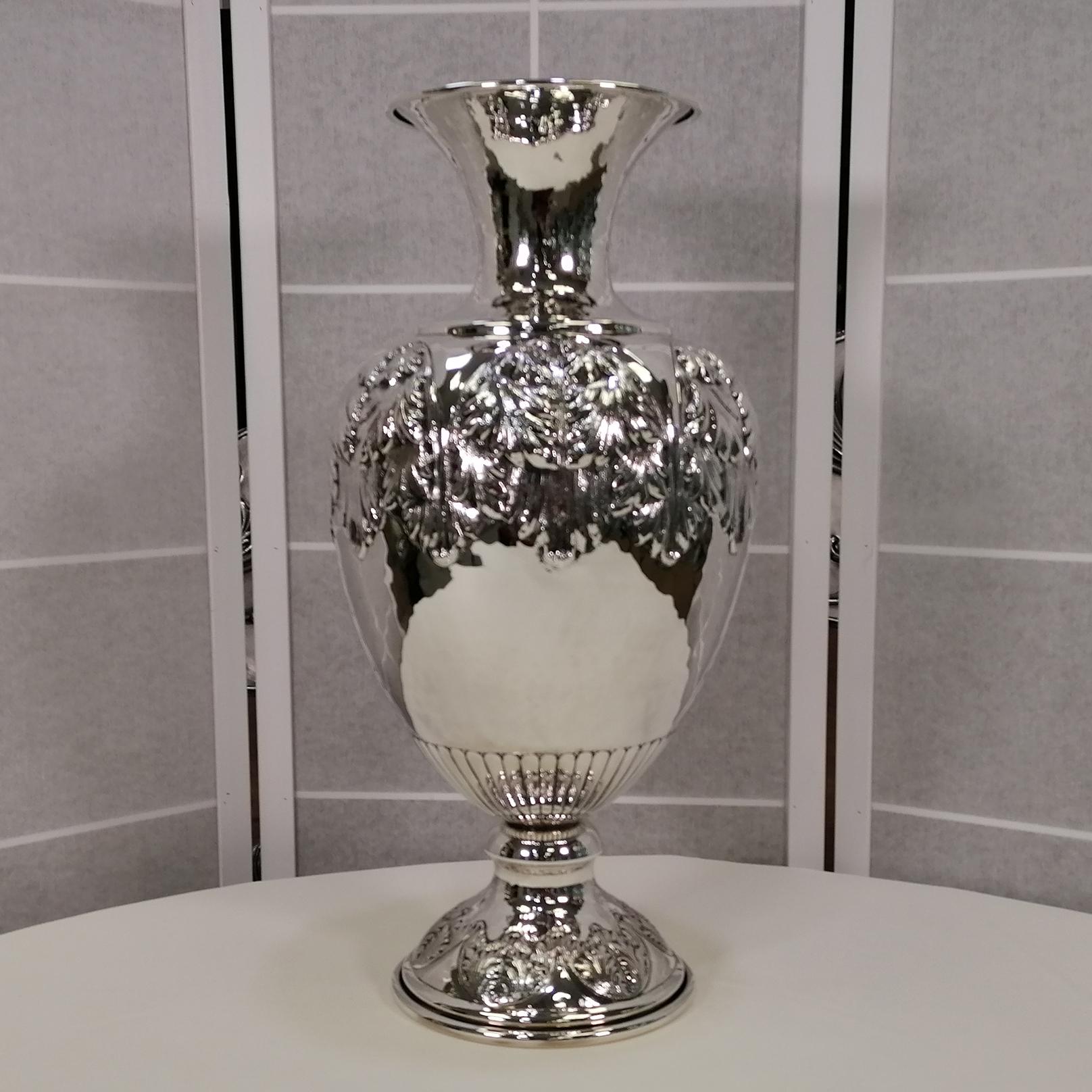 Other 20th Century Italian Sterling Silver vase For Sale