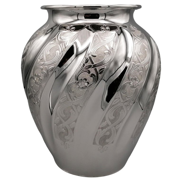 20th Century Italian Sterling Silver Vase For Sale at 1stDibs