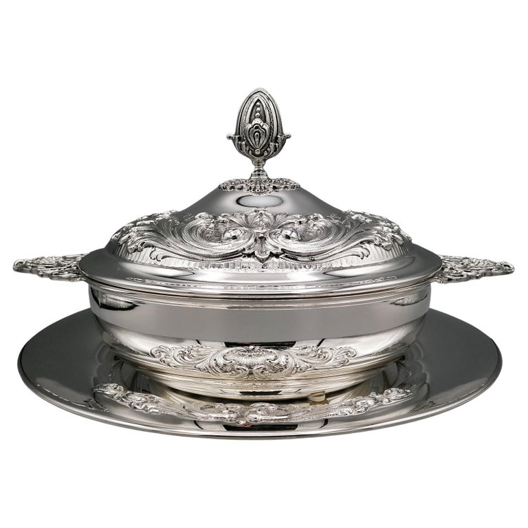 20th Century Italian Sterling Silver Vegetable Dish, Tureen For Sale at