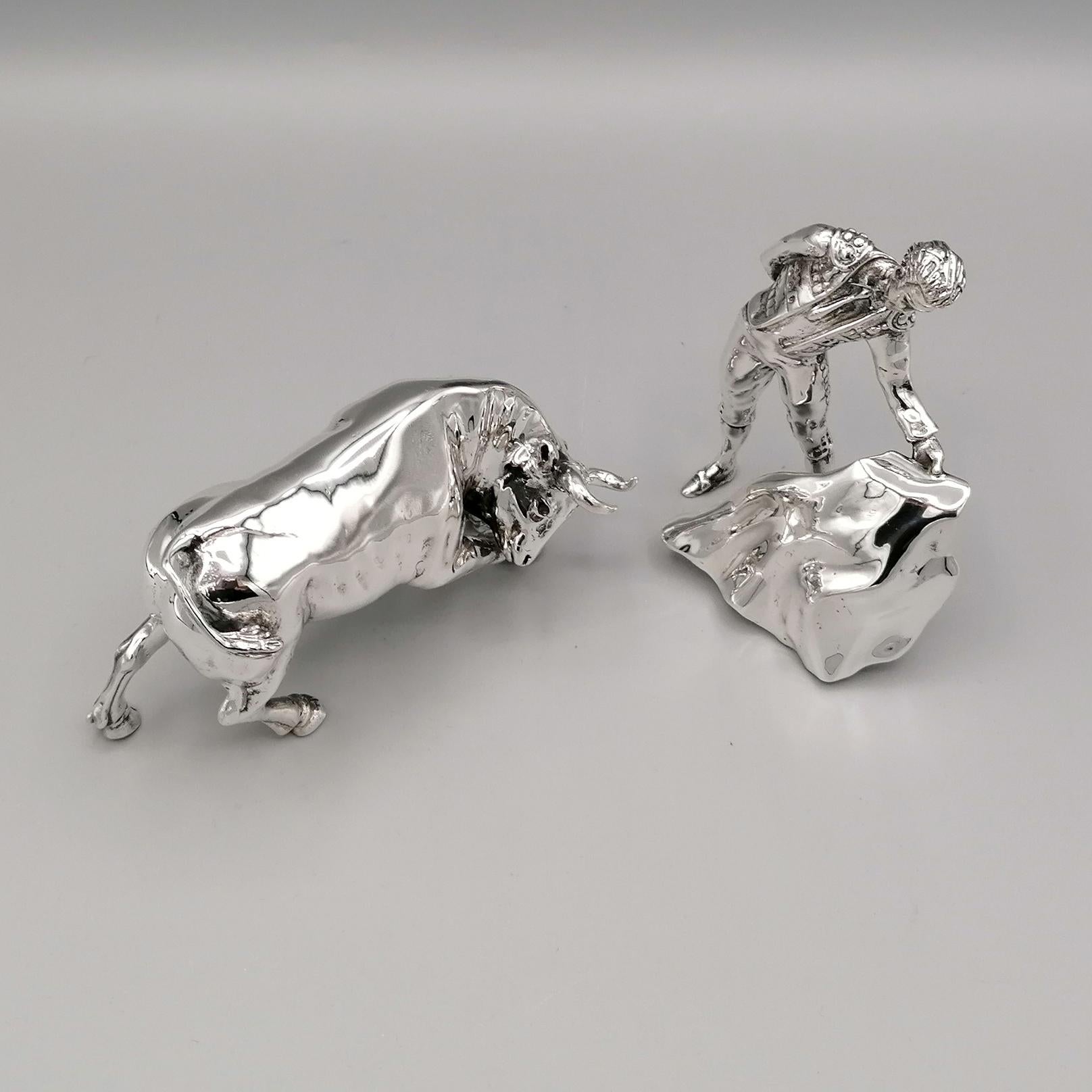 Italienische Sterlingsilber-Skulptur eines Stier- und Stierkämpfers aus dem 20. Jahrhundert (Sonstiges) im Angebot