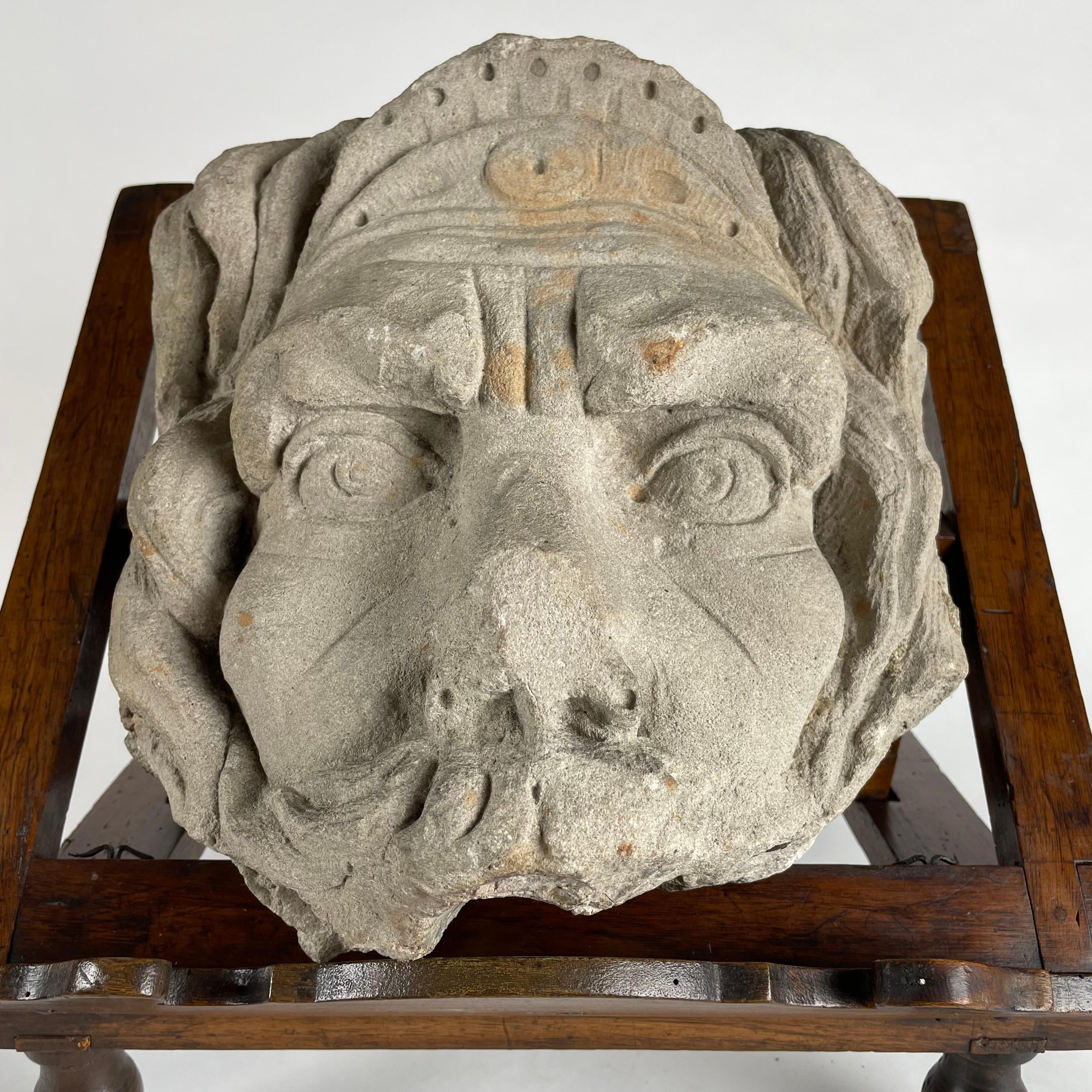 20th Century Italian Stone Fountain Mask In Fair Condition For Sale In Milan, IT