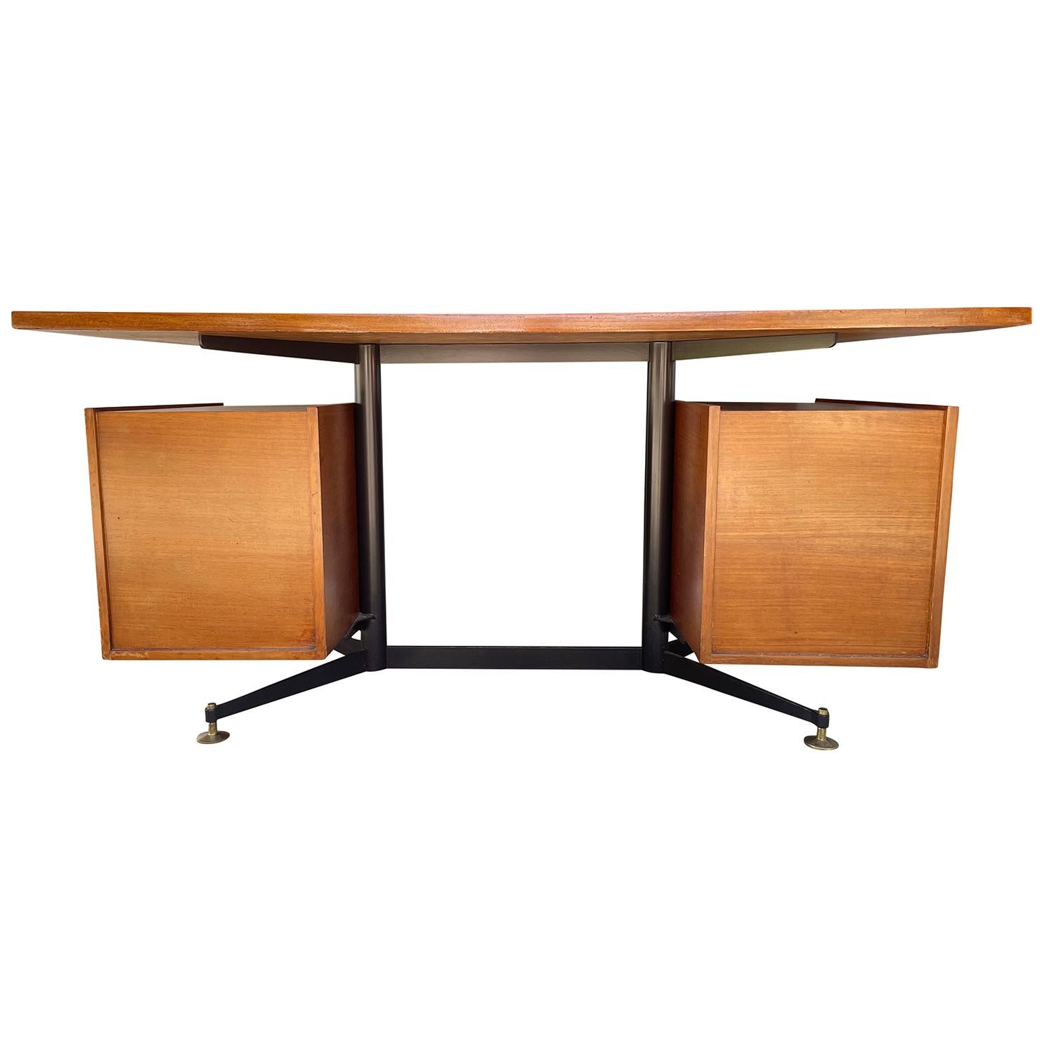 20th Century Italian Studio PFR Teak Writing Desk by Ponti, Fornaroli & Rosselli 3