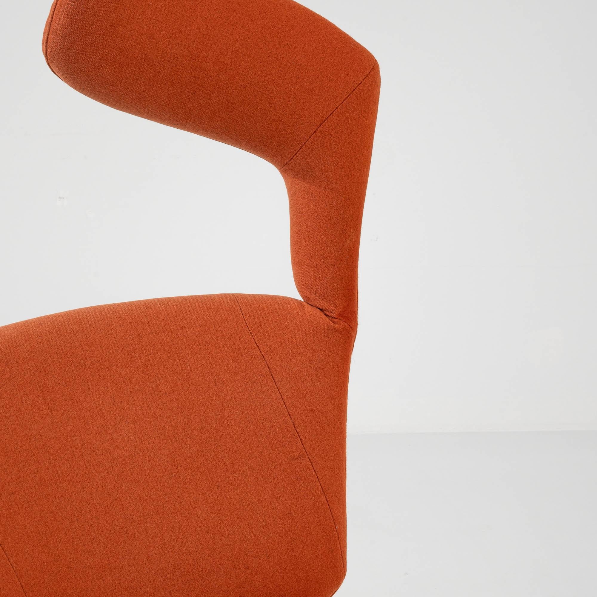 Fauteuil pivotant italien du 20e siècle Cassina en vente 11