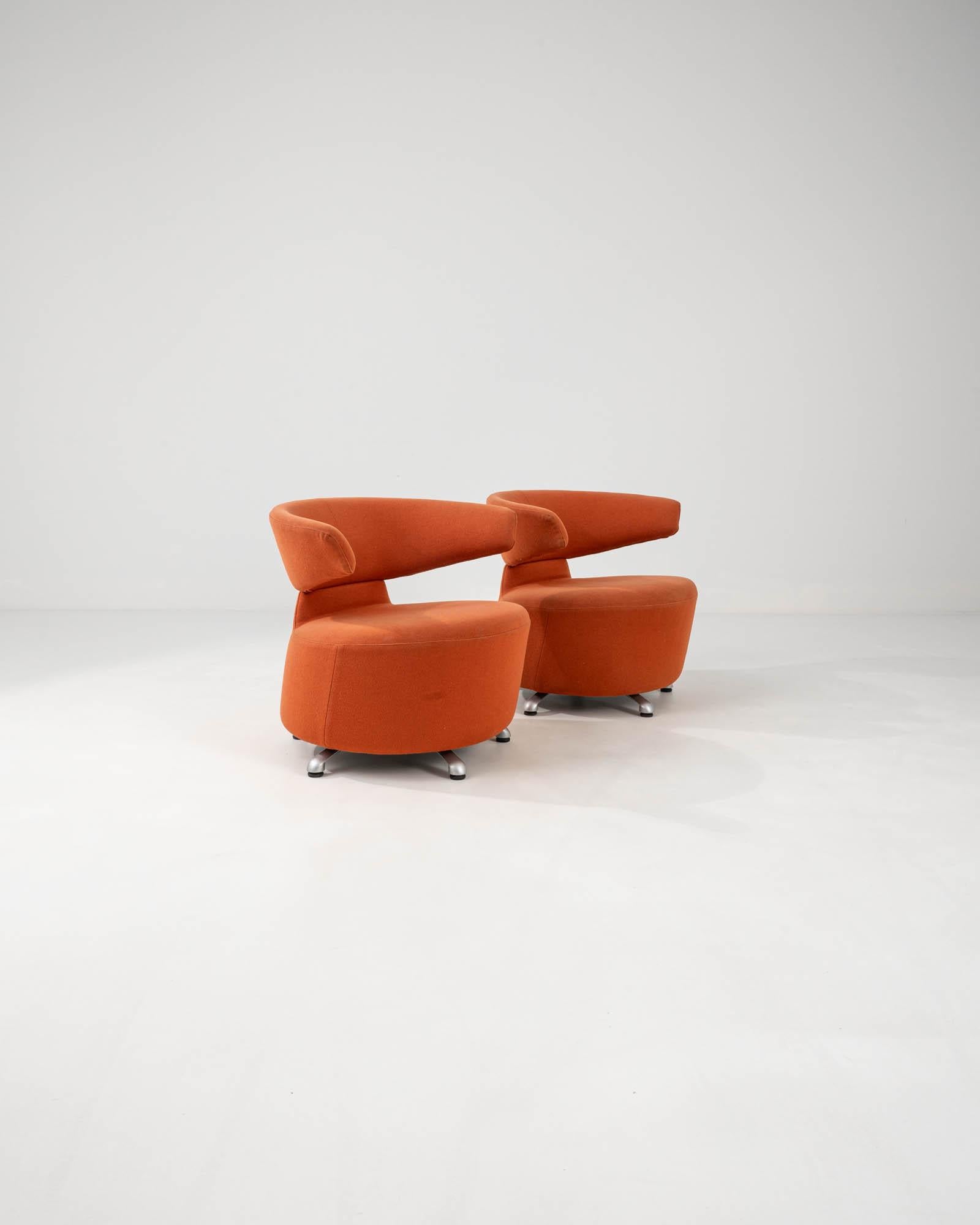20th Century Italian Swivelling Armchairs by Cassina, a Pair 5