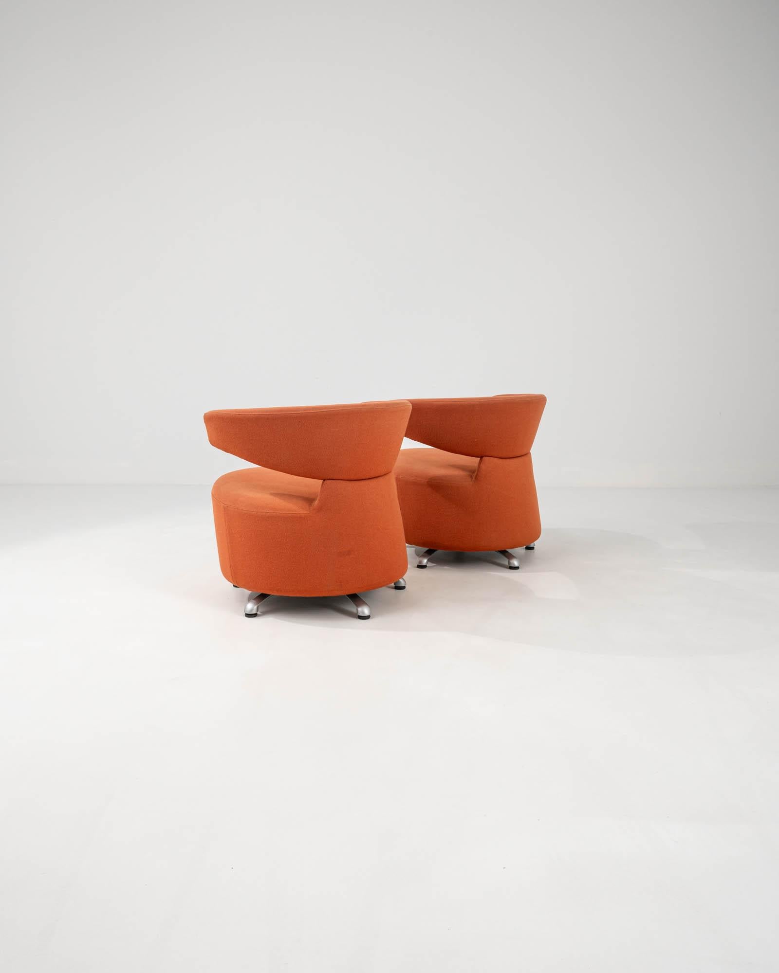 20th Century Italian Swivelling Armchairs by Cassina, a Pair 3