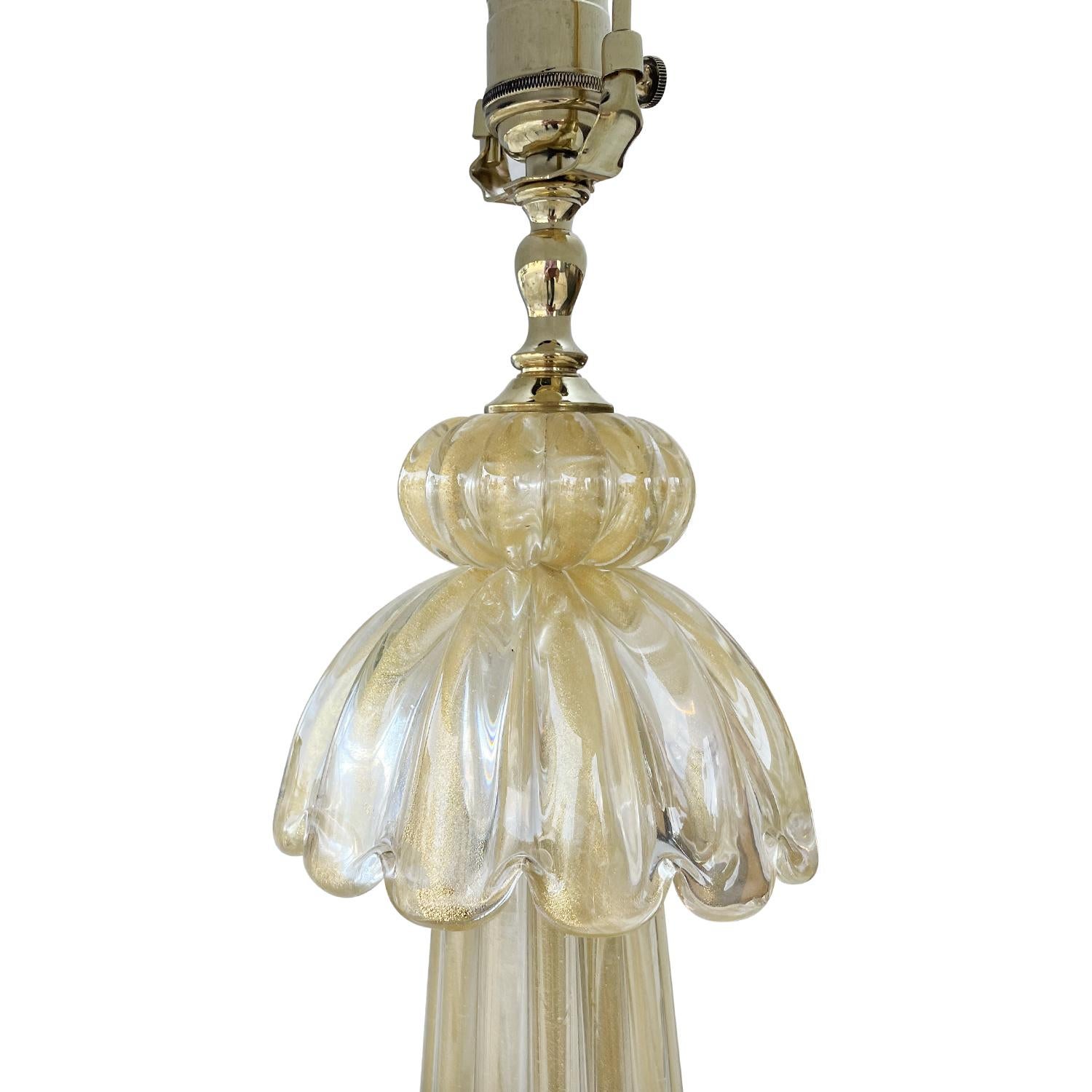 20th Century Italian Tall Vintage Murano Glass Table Lamp by Barovier & Toso Bon état - En vente à West Palm Beach, FL