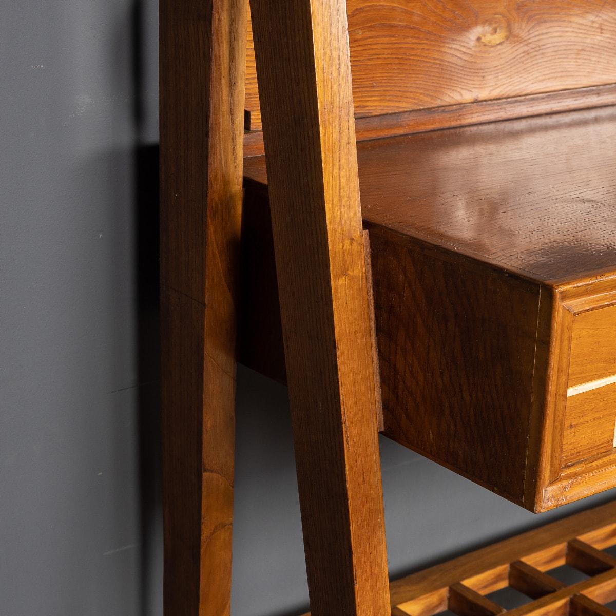 20th Century Italian Three Drawer Dresser In Solid Oak By Paulo Buffa 13