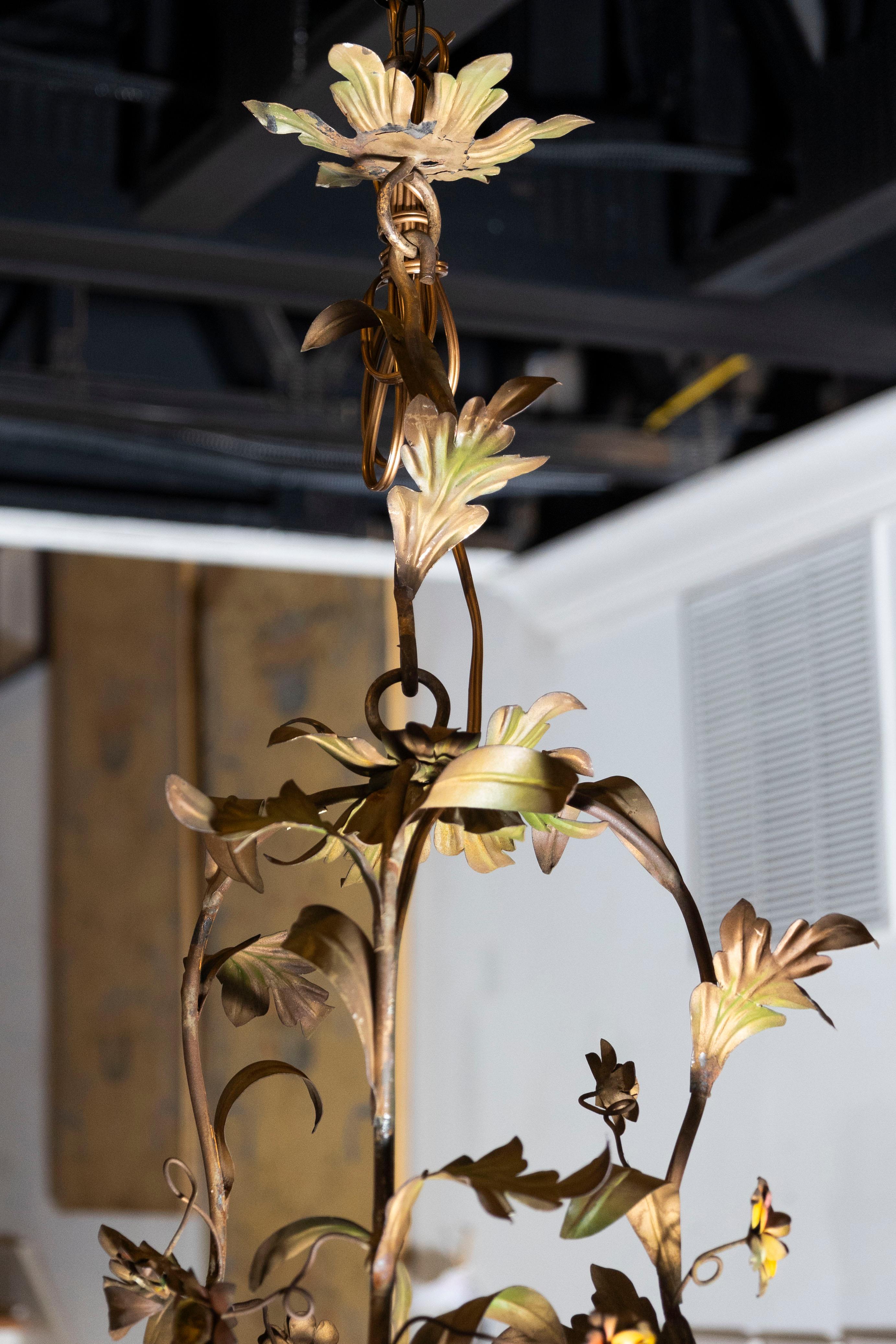 20ième siècle Lustre italien du 20ème siècle en tôle à fleurs, vers 1900 en vente
