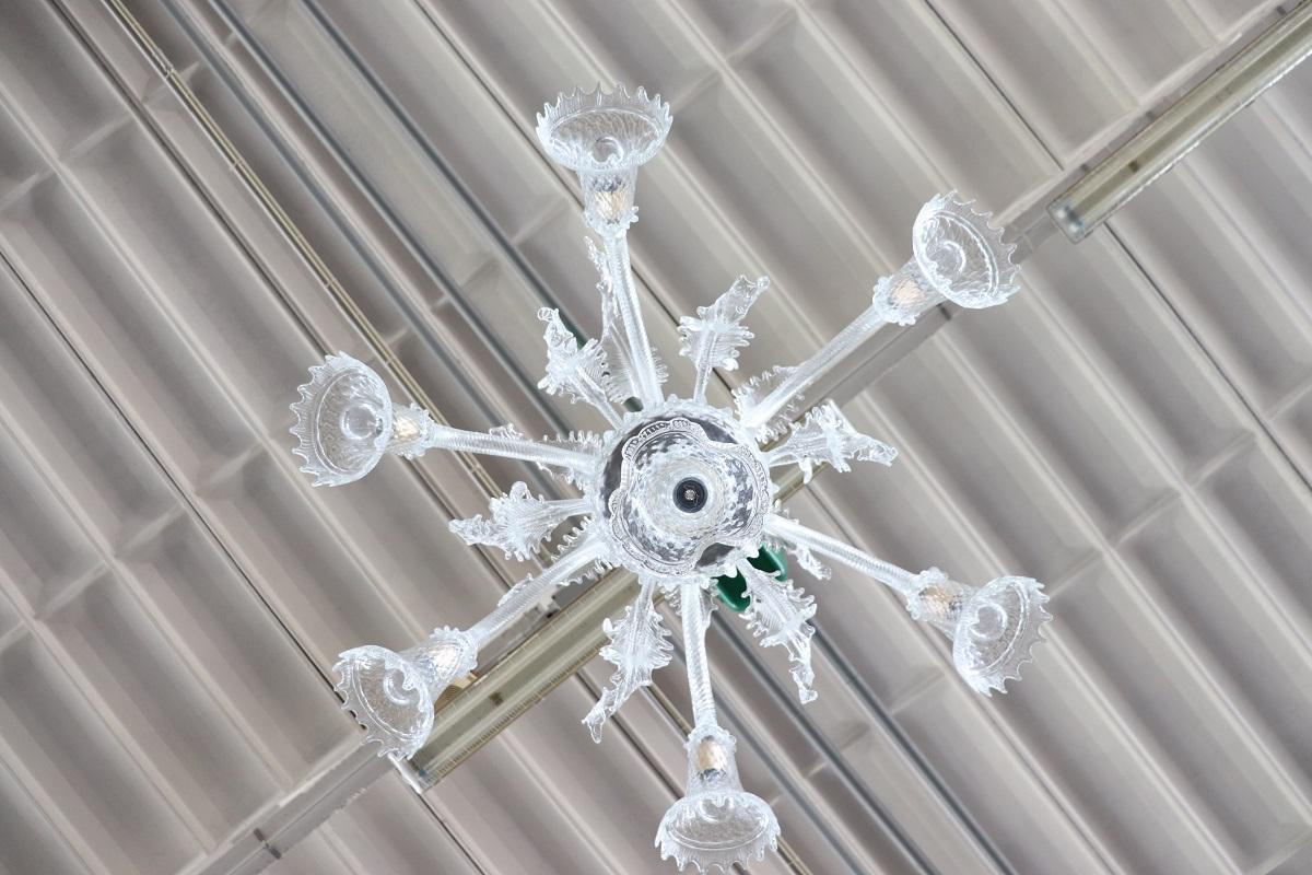 Lampadario in vetro di Murano trasparente del XX secolo con 7 lampadine in vendita 5