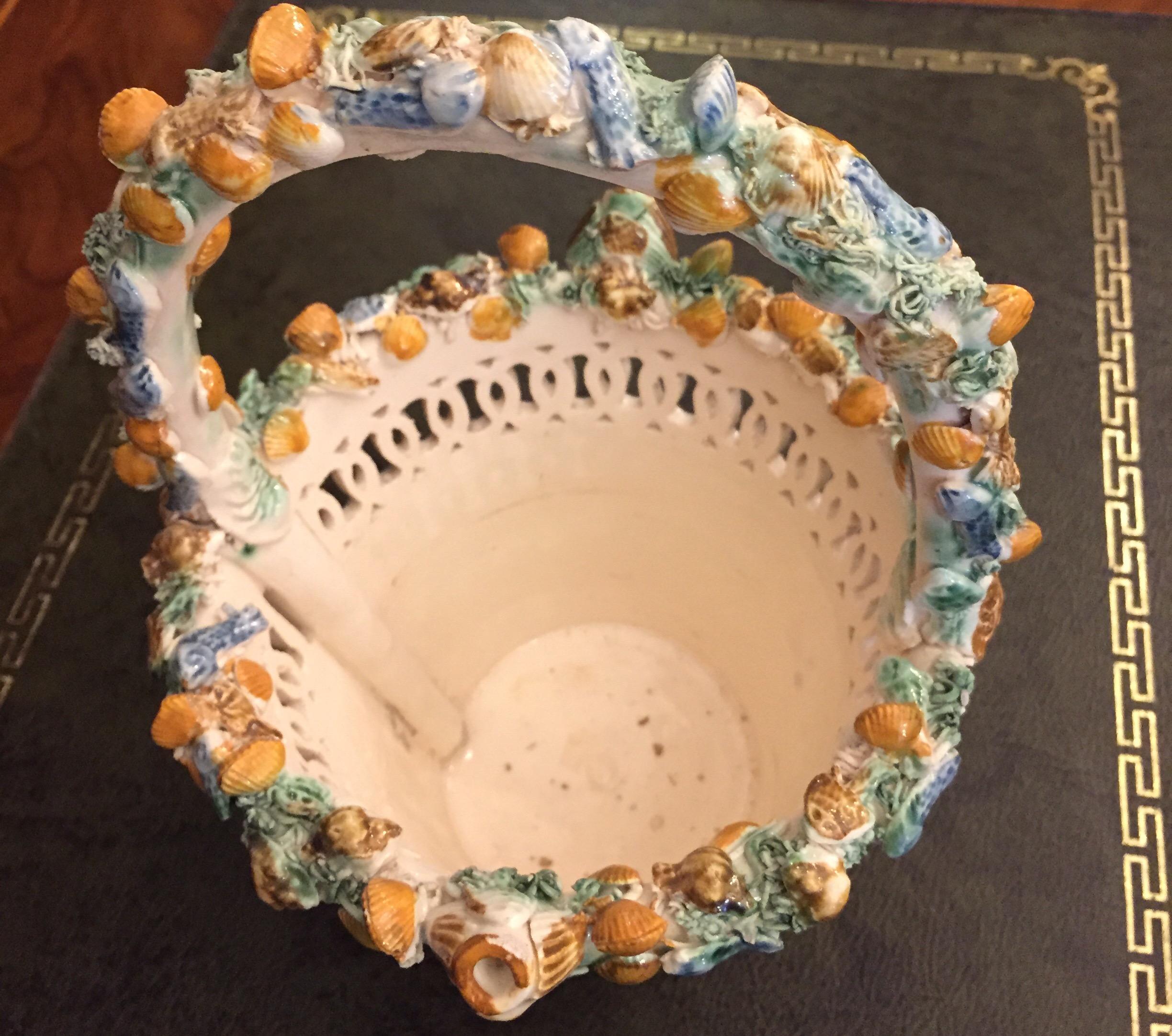 20th Century Italian Tuscan Vase Basket with Fishes Shells For Sale 7