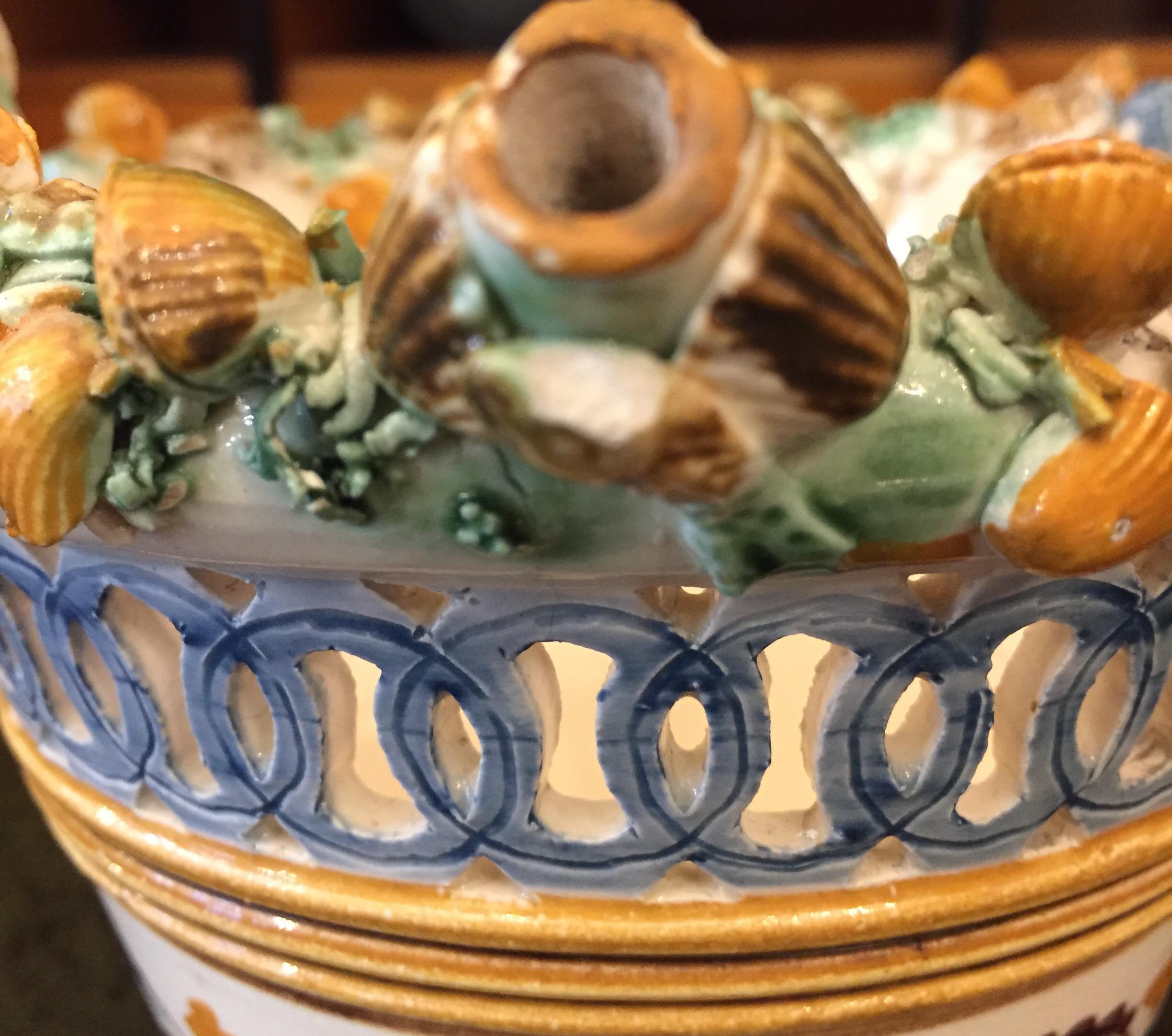 20th Century Italian Tuscan Vase Basket with Fishes Shells For Sale 2