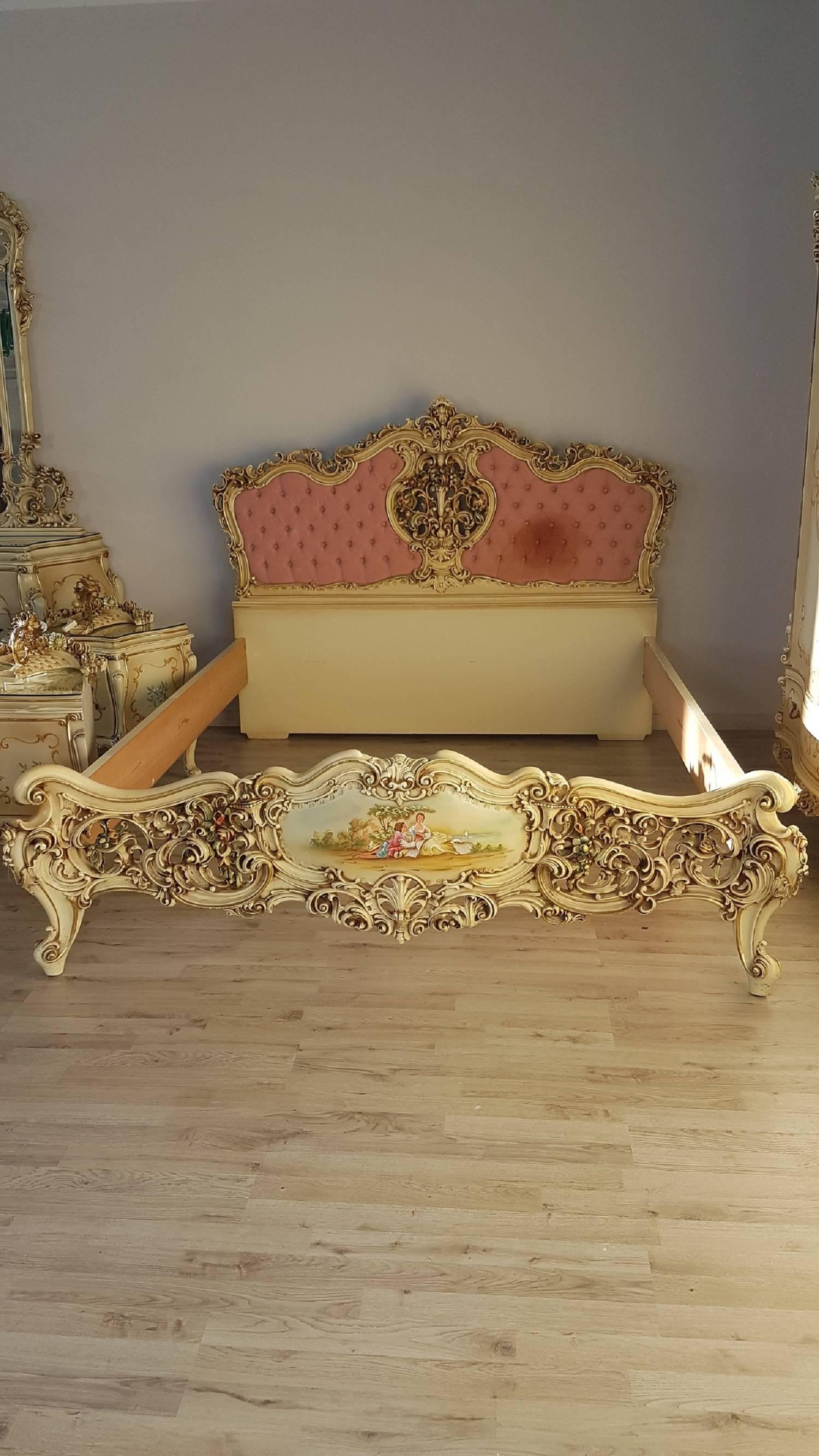 20th Century Italian Venetian Baroque Style and Painted Bedroom Set 3