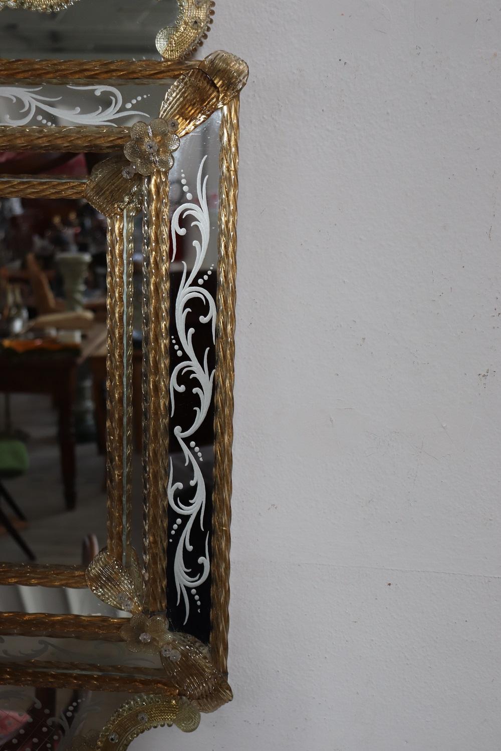 Late 20th Century 20th Century Italian Venetian Murano Art Glass Wall Mirror For Sale