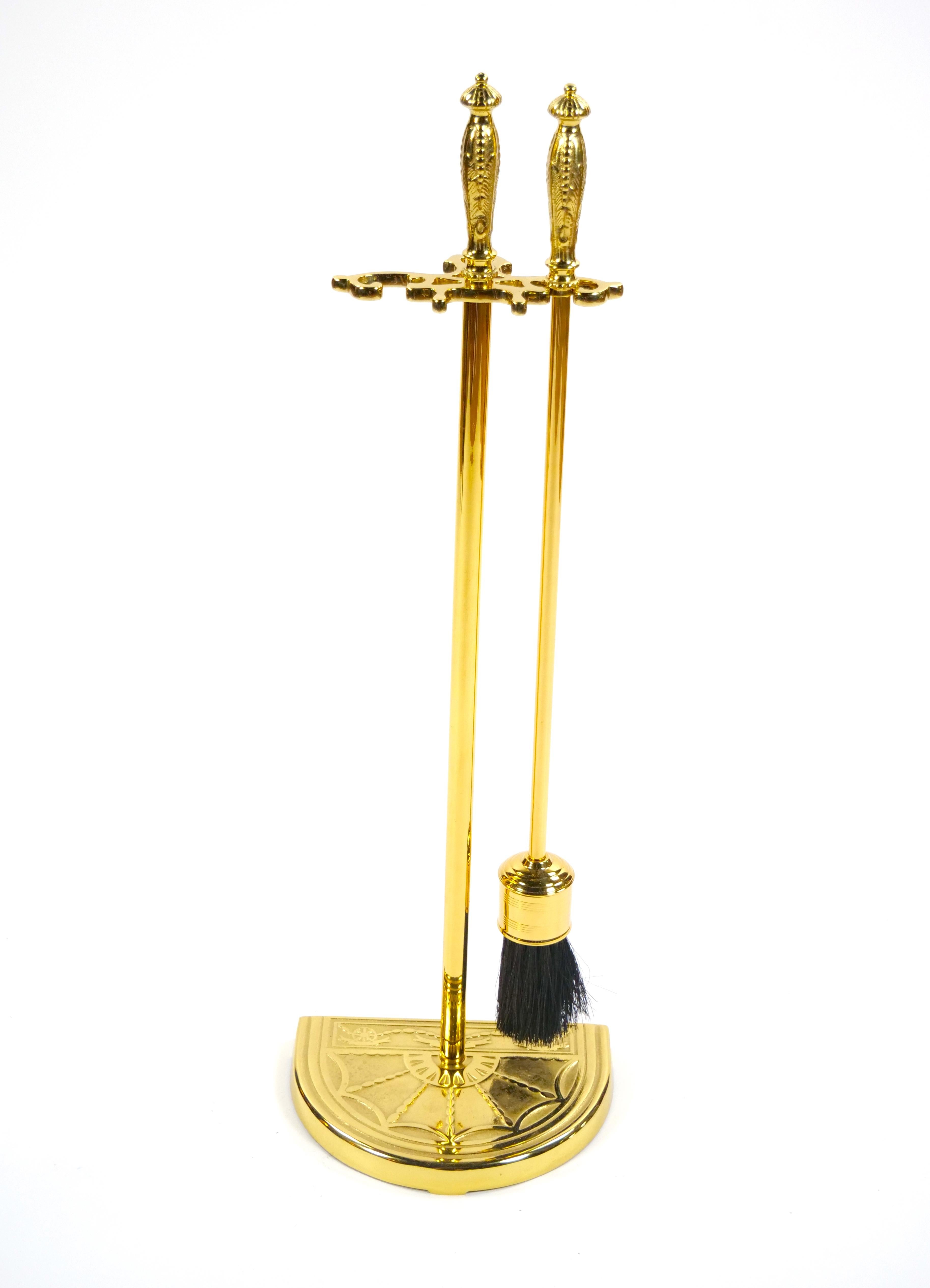 20th Century Italian Victorian Style Fireplace Tool Set For Sale 4