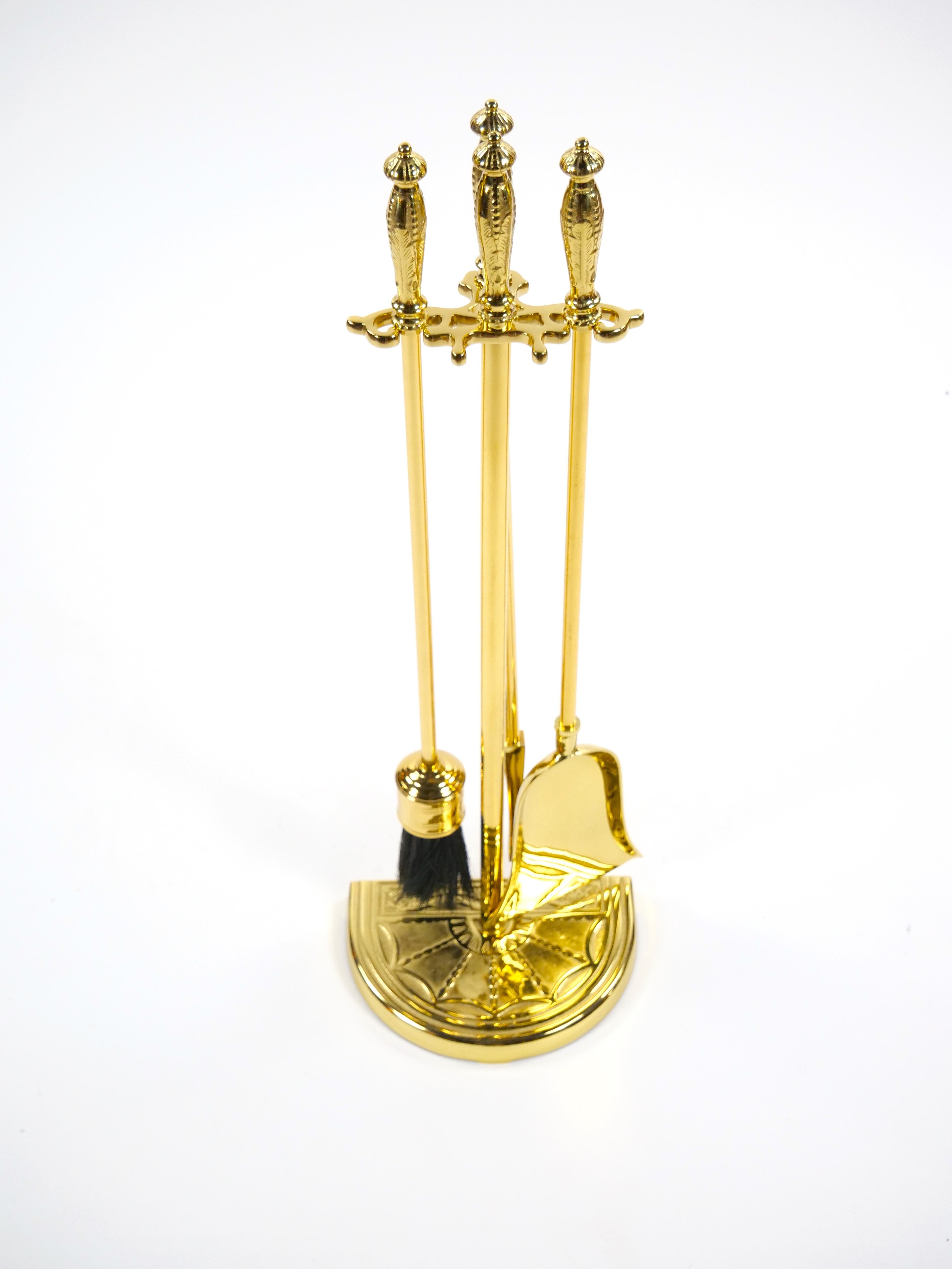 Late Victorian 20th Century Italian Victorian Style Fireplace Tool Set For Sale