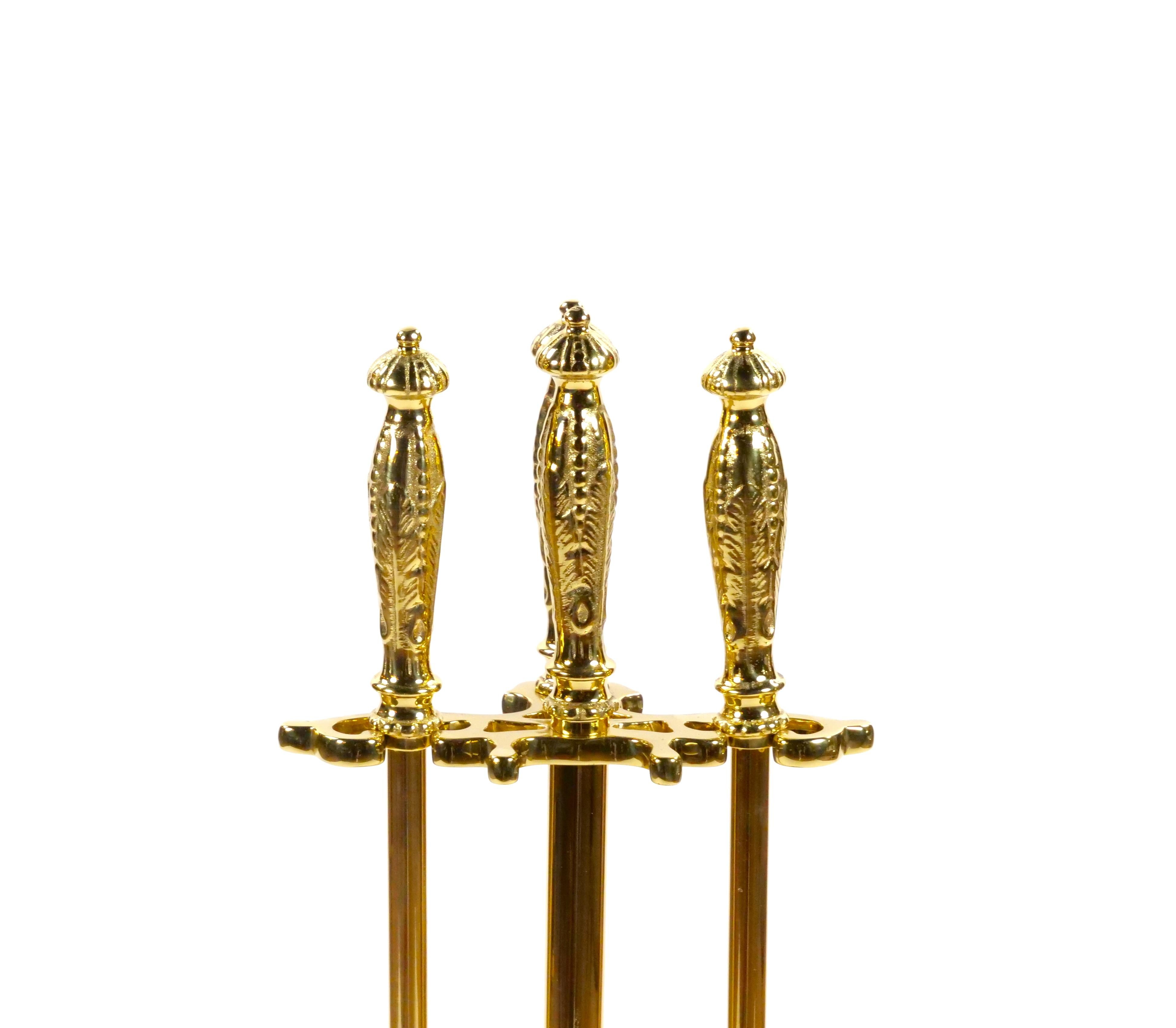 20th Century Italian Victorian Style Fireplace Tool Set In Good Condition For Sale In Tarry Town, NY