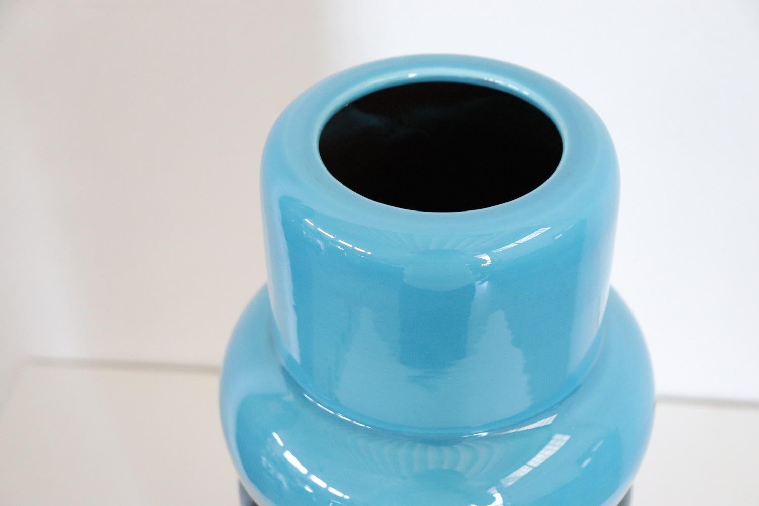 Émaillé Vase artistique italien du 20e siècle en céramique bleue et Brown en vente
