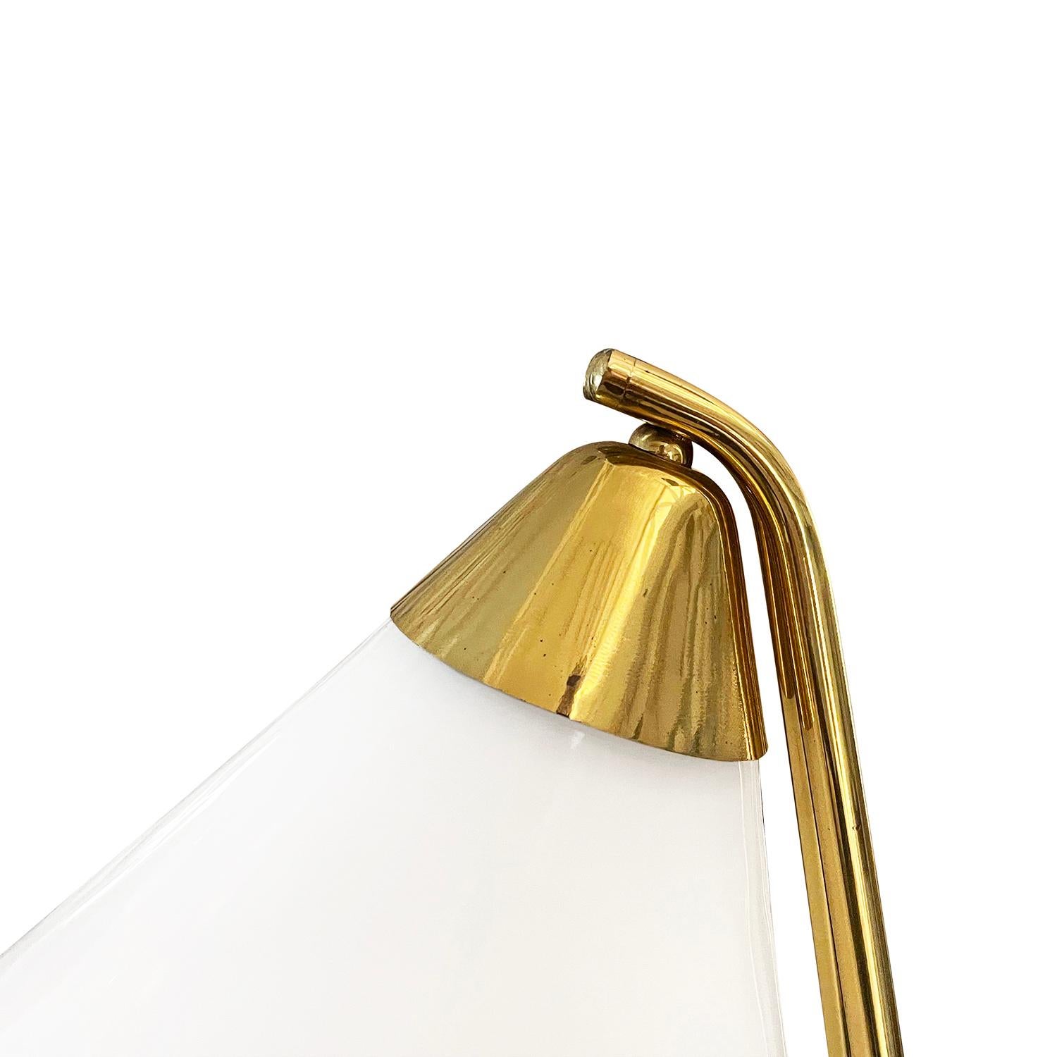 Metal 20th Century Italian Vintage Brass Table Lamp - Desk Light by Stilnovo