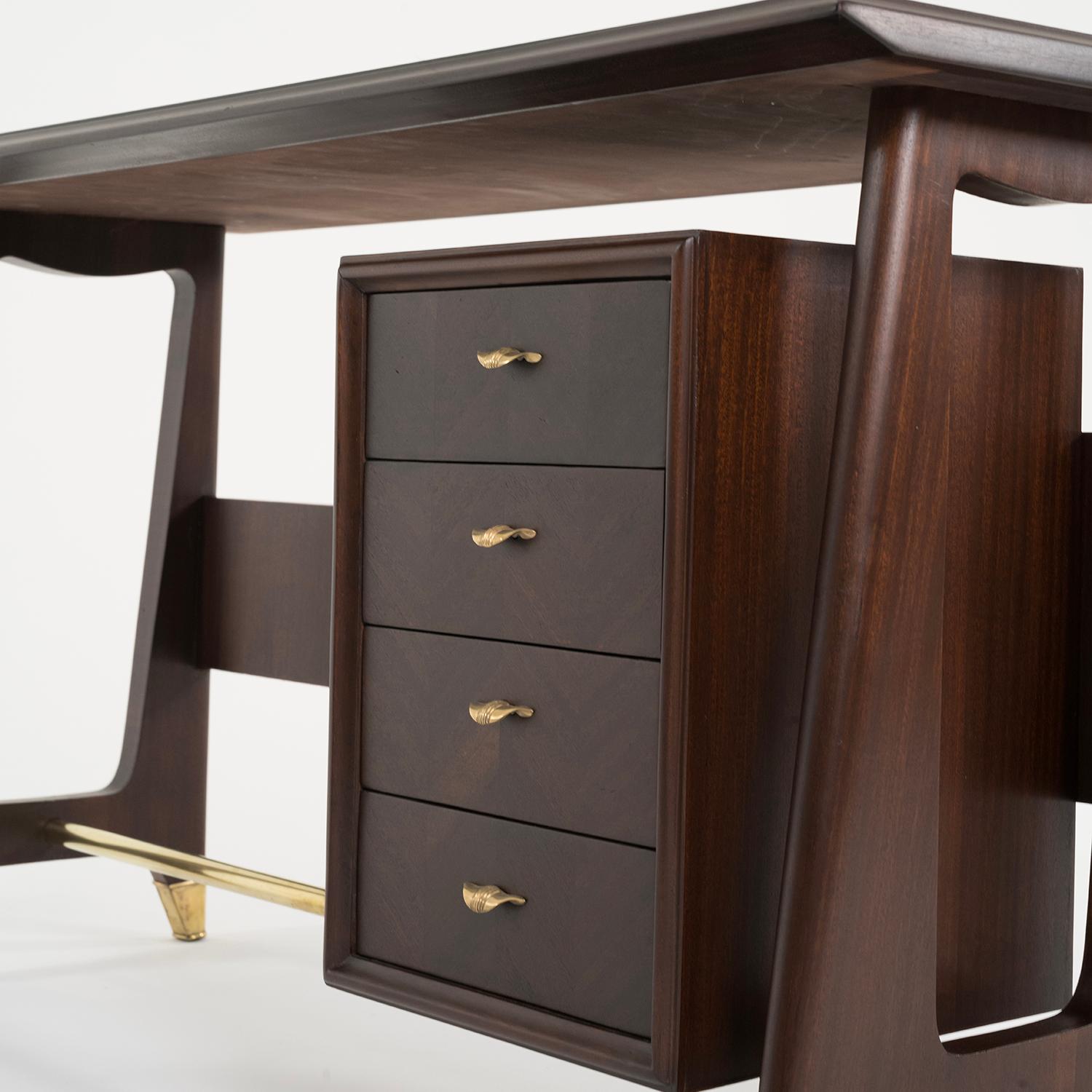 20th Century Italian Vintage Rosewood Writing Desk Attributed to Vittorio Dassi For Sale 3