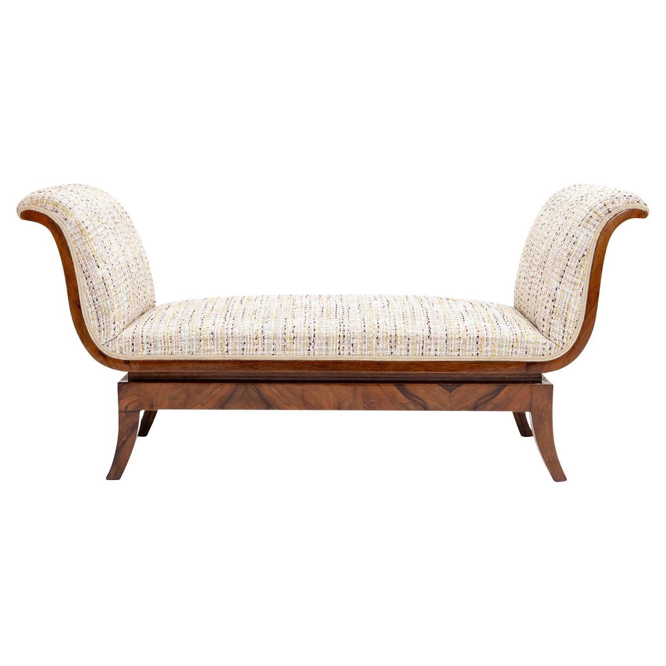 20th Century Italian Vintage Art Deco Shellac Polished Walnut Sofa Bench For Sale