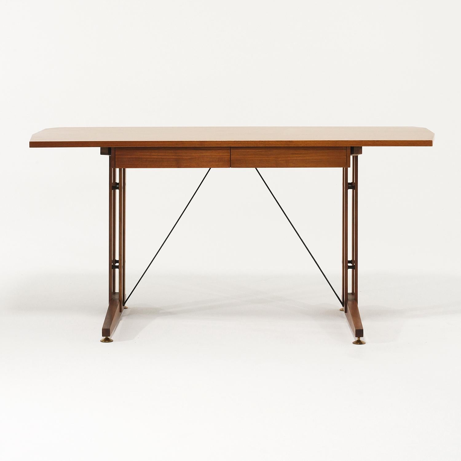 Mid-Century Modern Table à écrire en noyer d'époque italienne du 20e siècle dans le style de Carlo Ratti en vente