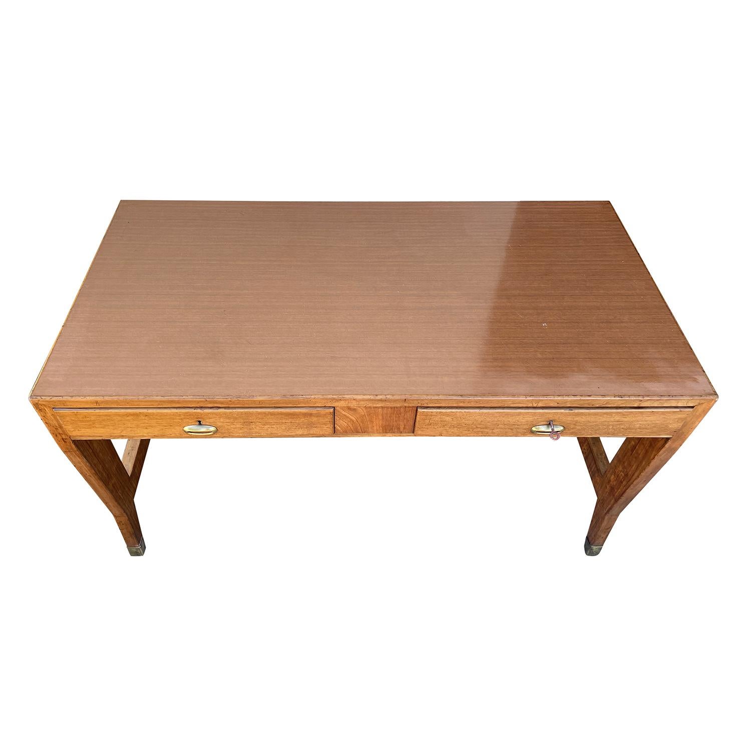 Table d'écriture italienne du 20ème siècle, ensemble de bureau avec une chaise de Gio Ponti Bon état - En vente à West Palm Beach, FL