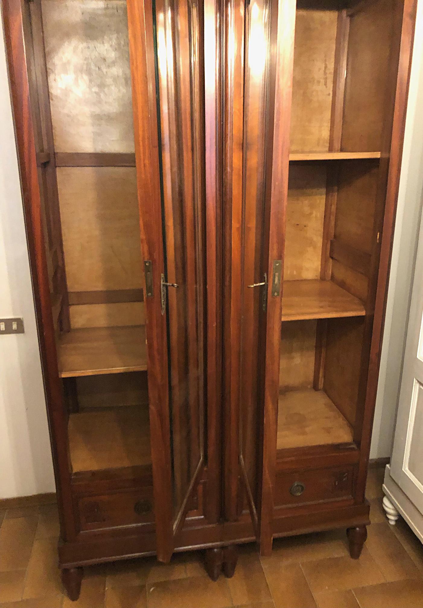 20th Century Italian Wardrobe Two Doors in Original Walnut Color with Mirror 4