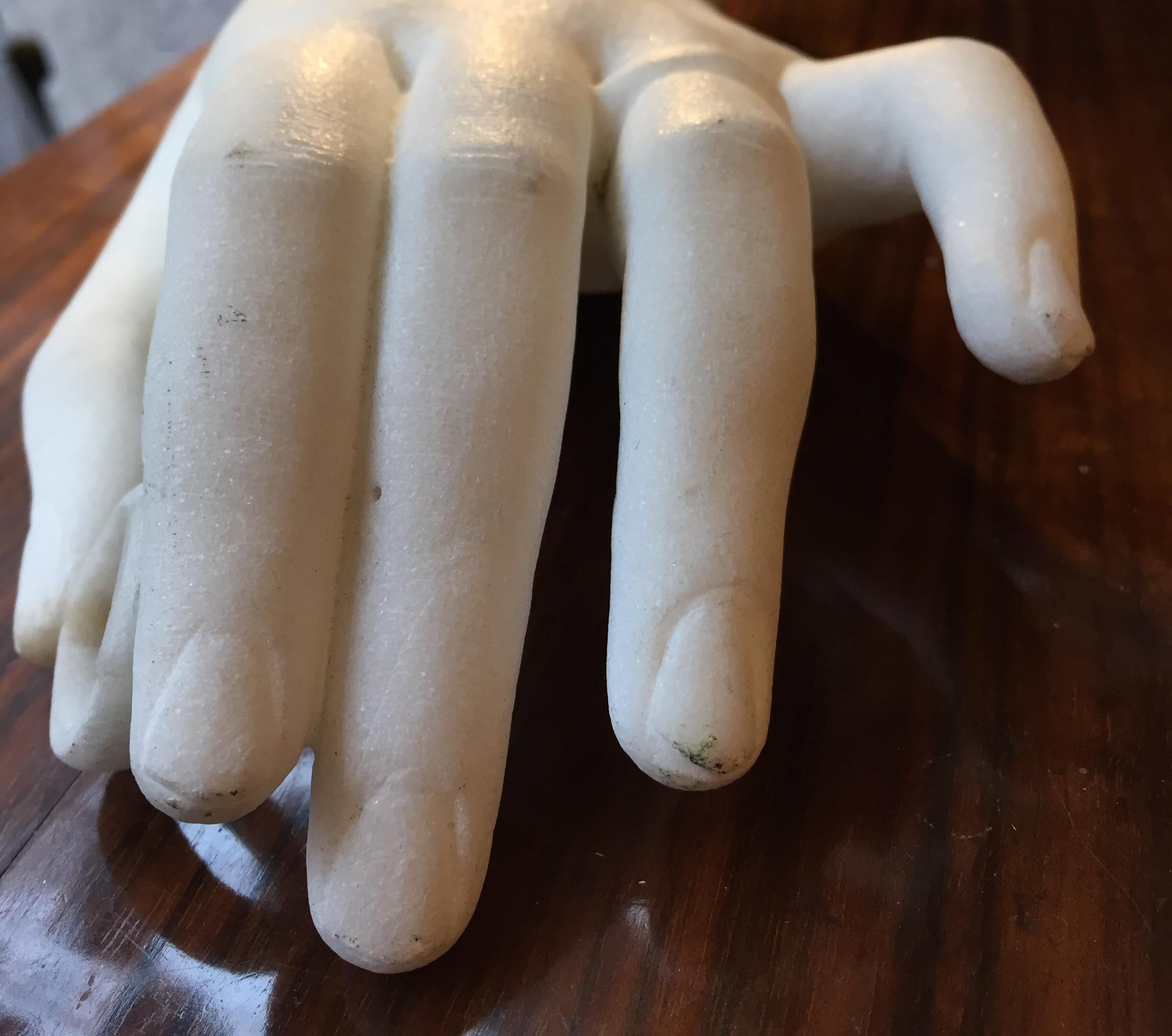 Italian 20th Century White Carrara Marble Bride Hand Sculpture Paperweight 5