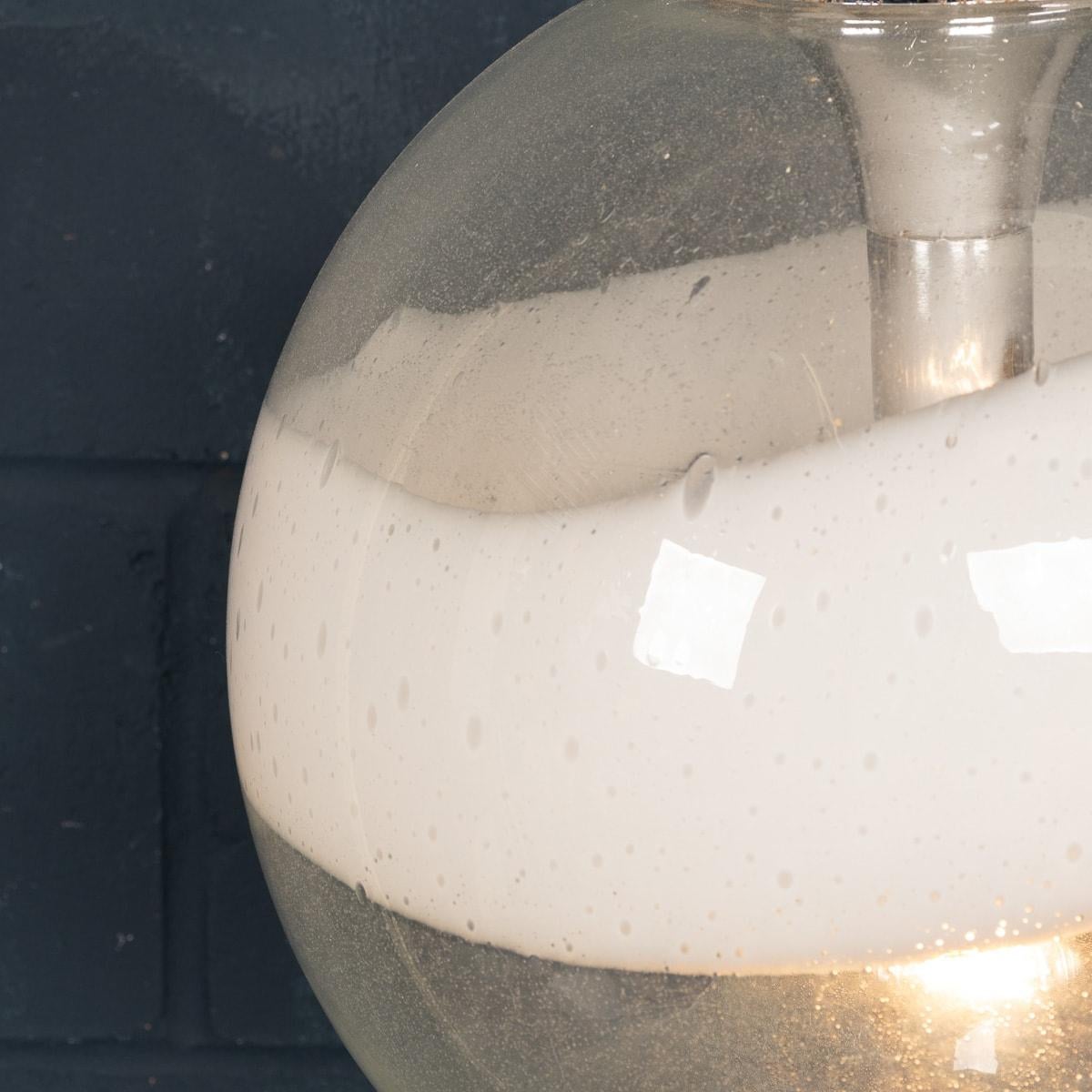 Lampada a sospensione in vetro di Murano bianco e trasparente del XX secolo c.1970 in vendita 4
