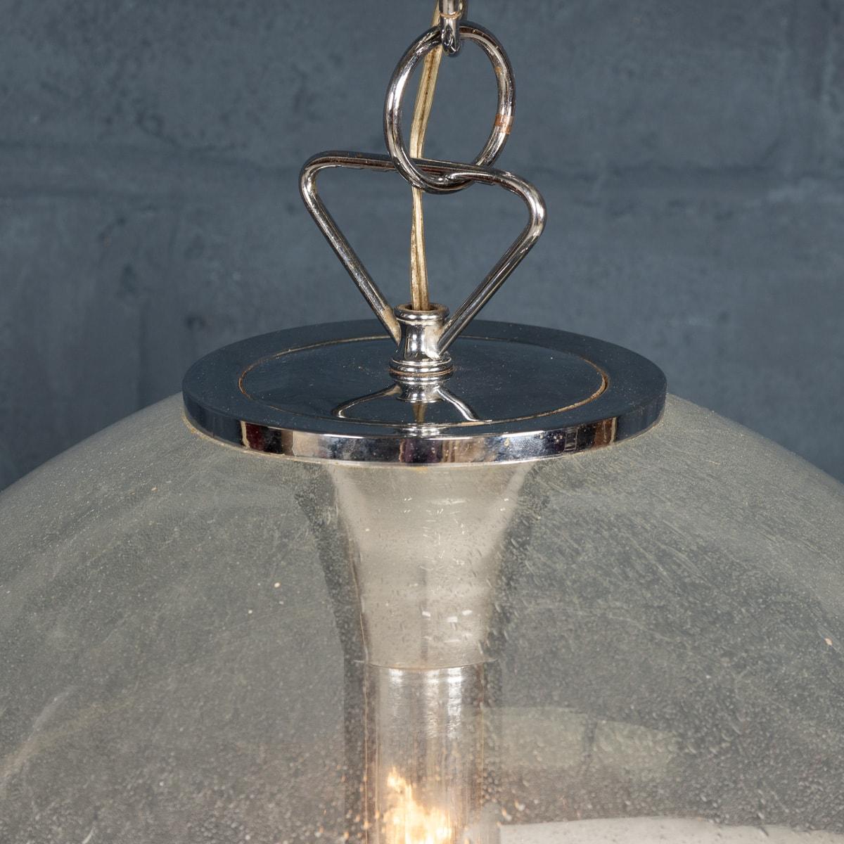 Lampada a sospensione in vetro di Murano bianco e trasparente del XX secolo c.1970 in vendita 4