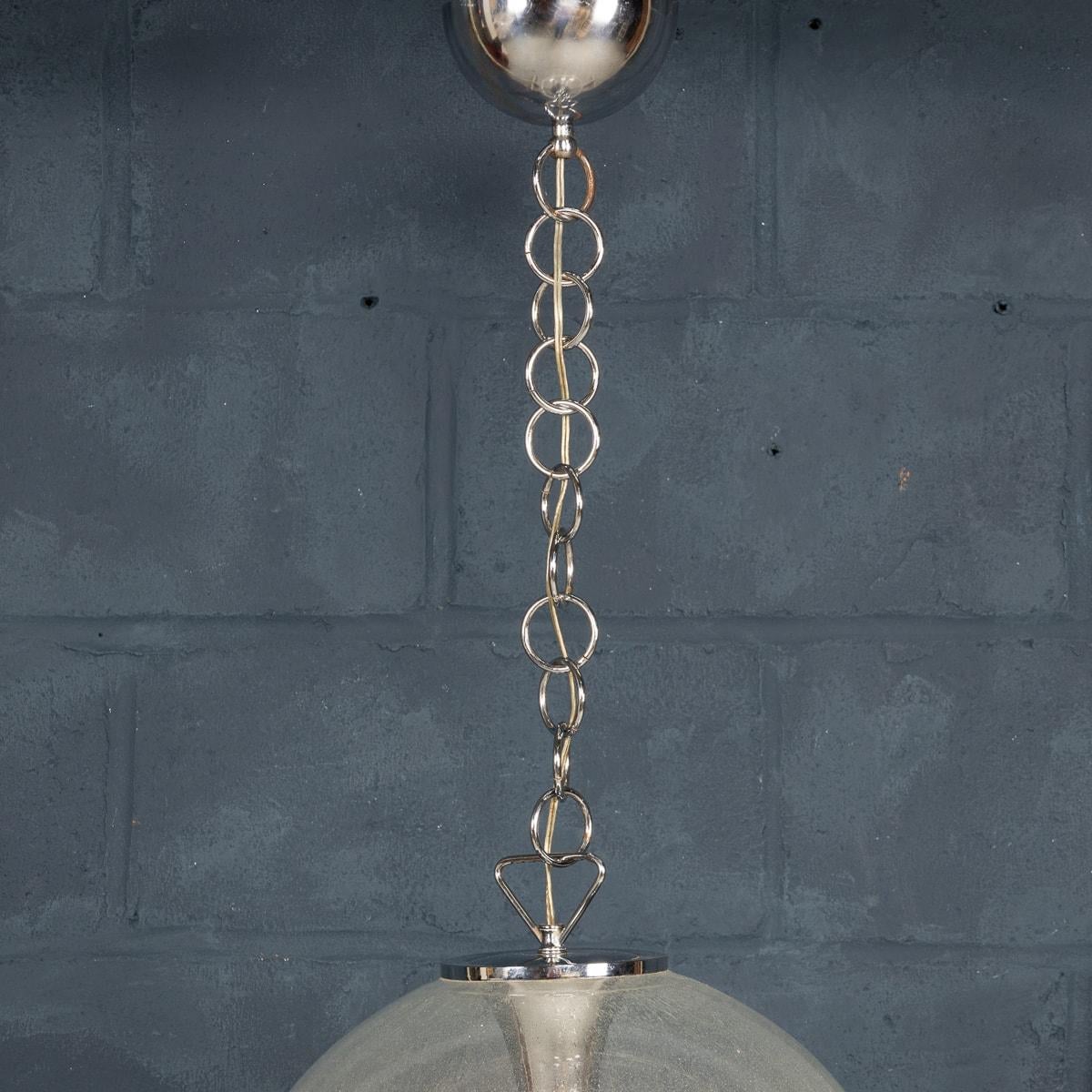 Lampada a sospensione in vetro di Murano bianco e trasparente del XX secolo c.1970 in vendita 2