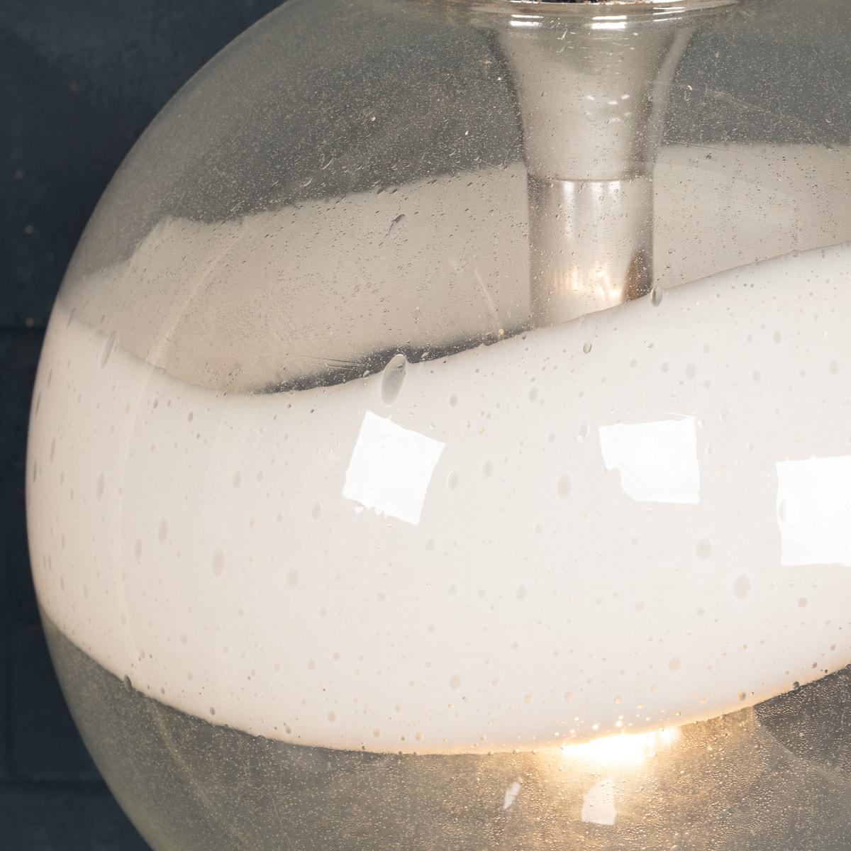 Lampada a sospensione in vetro di Murano bianco e trasparente del XX secolo c.1970 in vendita 3