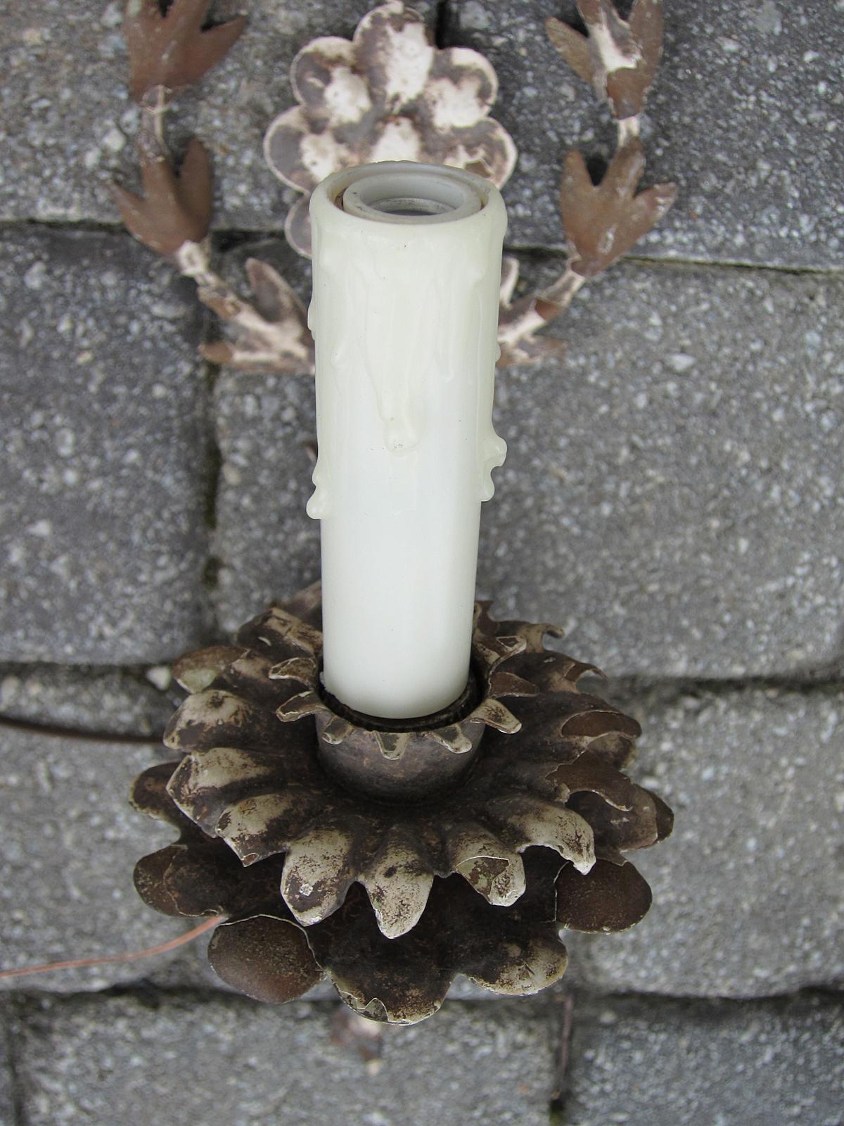 20th Century Italian White Metal Sconce For Sale 2