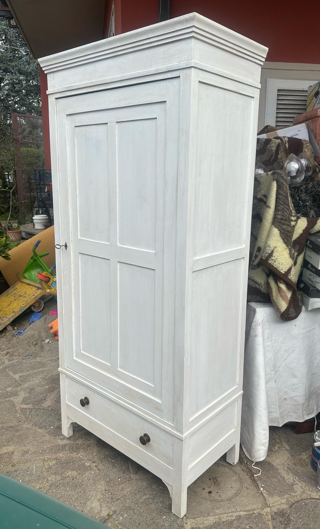 Rustic 20th Century Italian white shabby Wardrobe with one door For Sale
