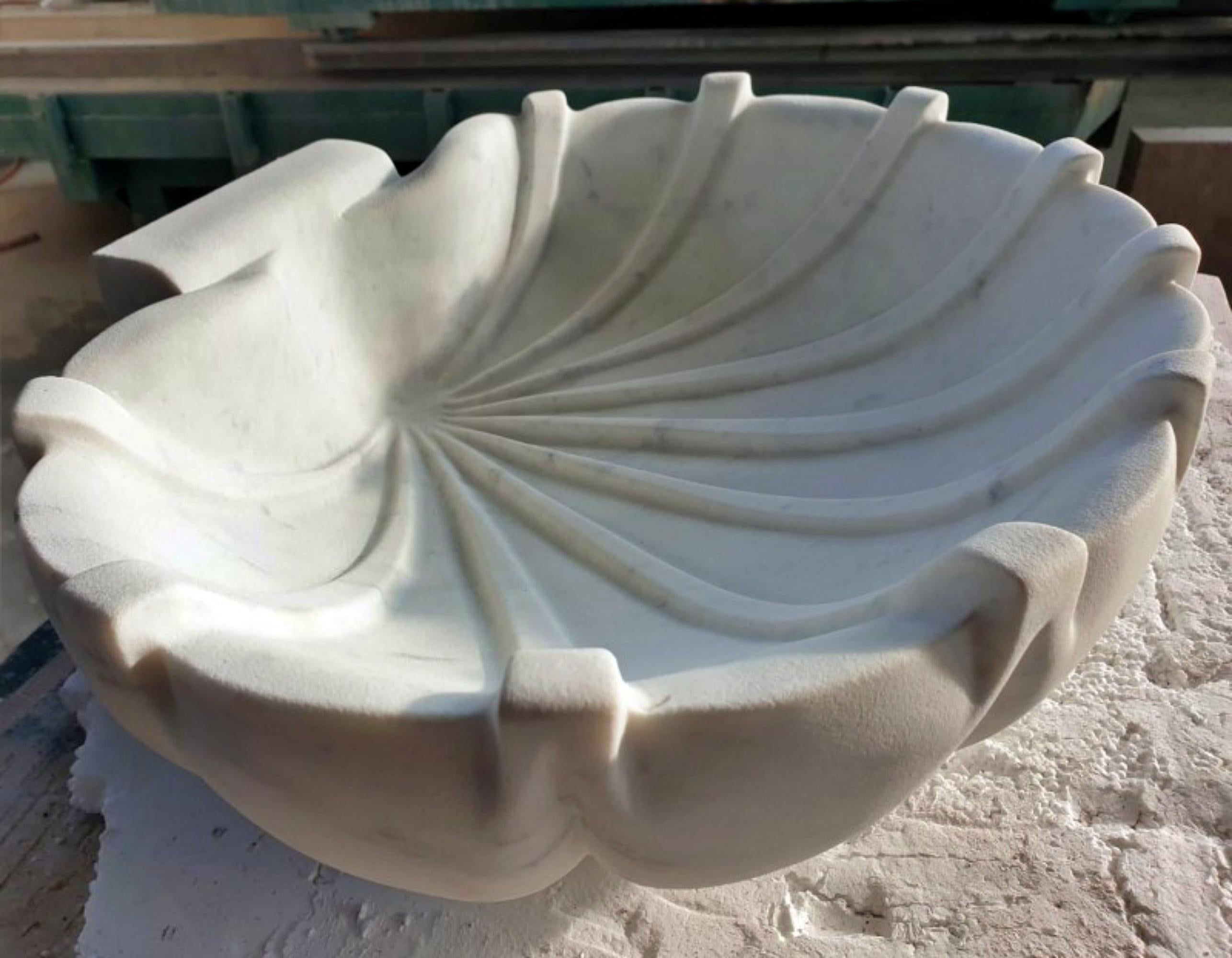 Baroque 20th Century Italian White Statuario Carrara Marble Sink Body For Sale