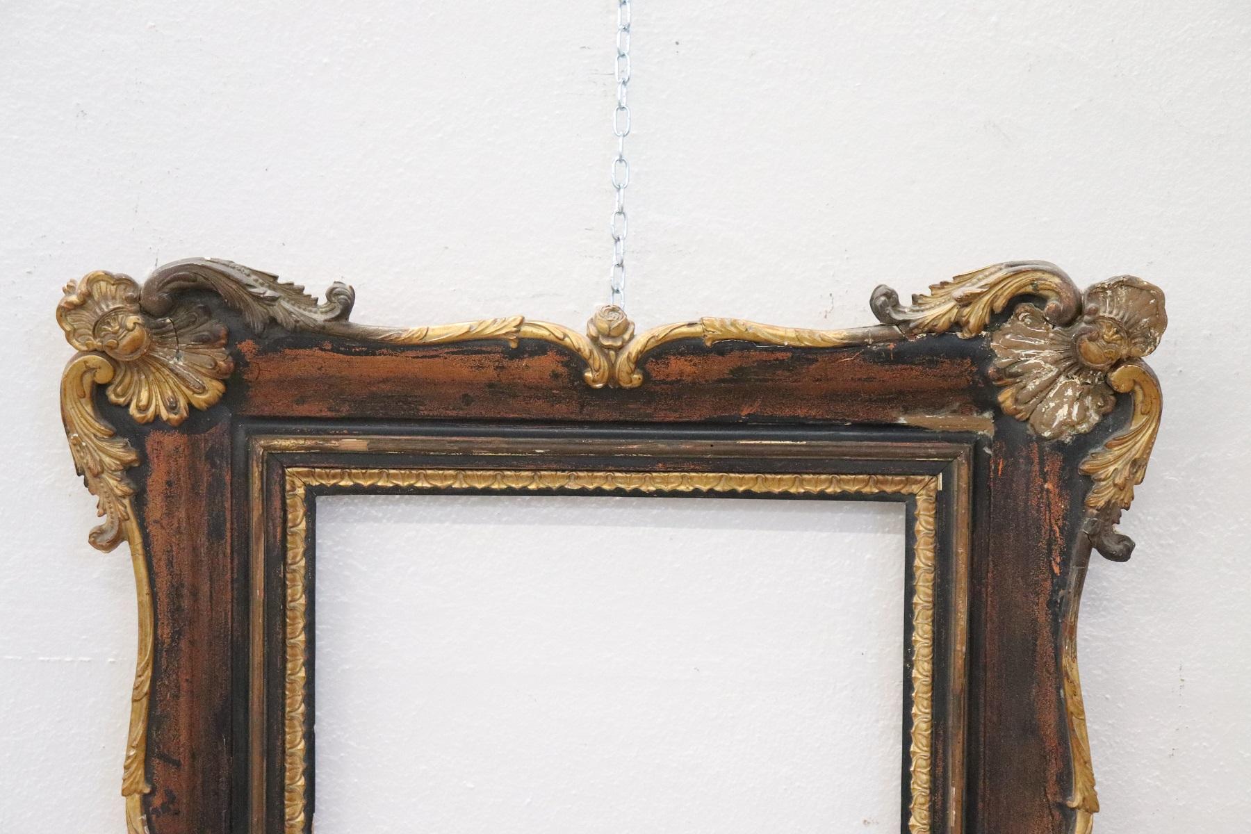 External measures cm 74 x cm 63
inside cm 46 x cm 36
Refined wood frame about 1910s. Made of solid wood with decoration in golden plaster. Conditions used look good all photos. You can use this frame according to your imagination with a mirror, a