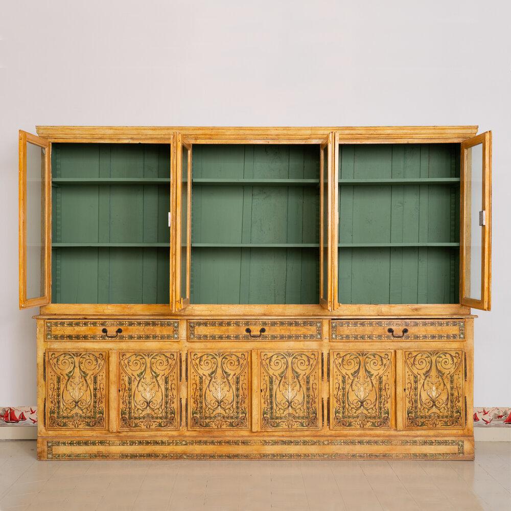 Painted 20th Century Italian Wood Cabinet with Renaissance Inspired Floral Patterns For Sale
