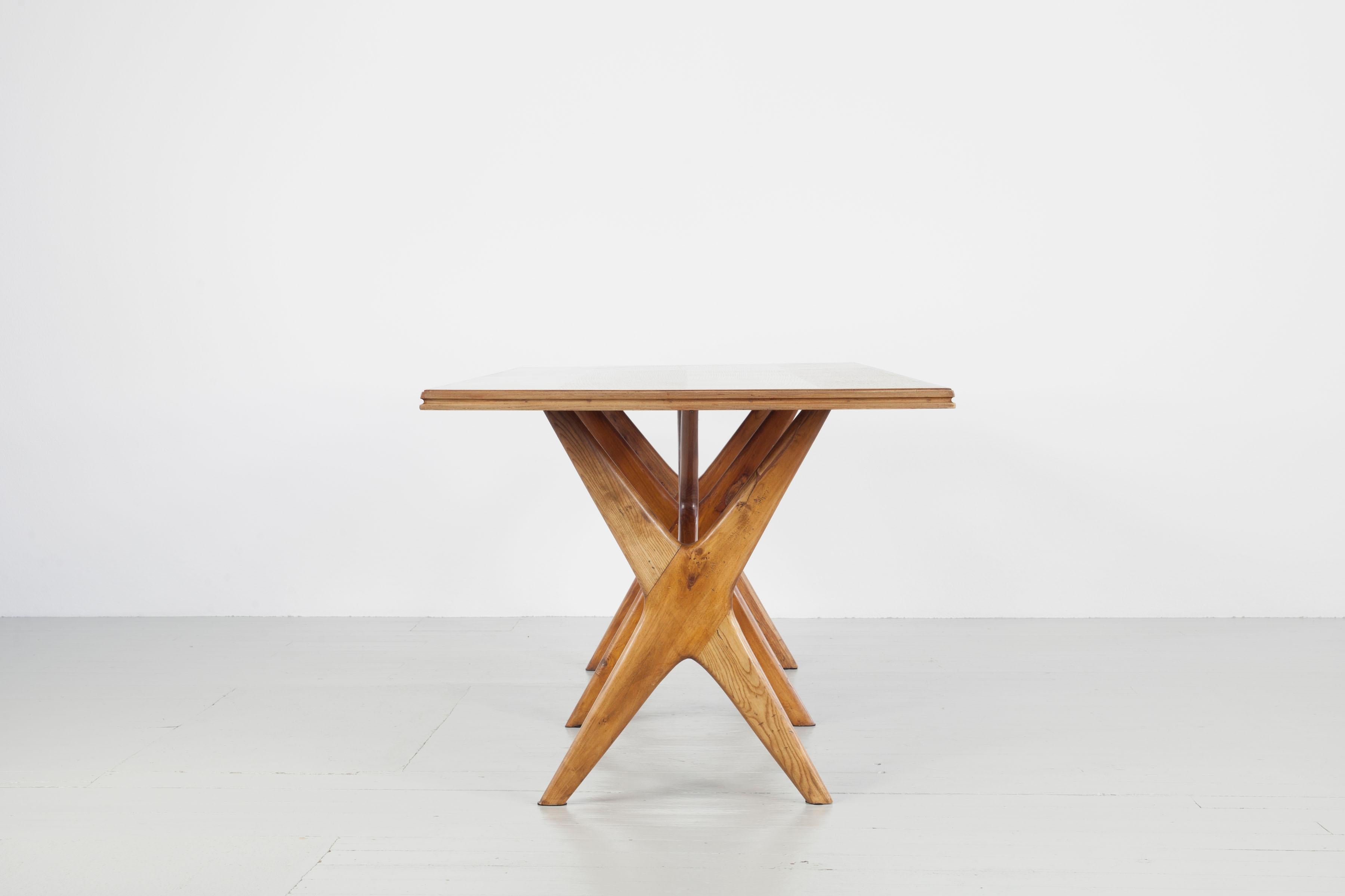 20th Century Italian Wood Dining Table in the Manner of Ico Parisi In Good Condition In Wolfurt, AT