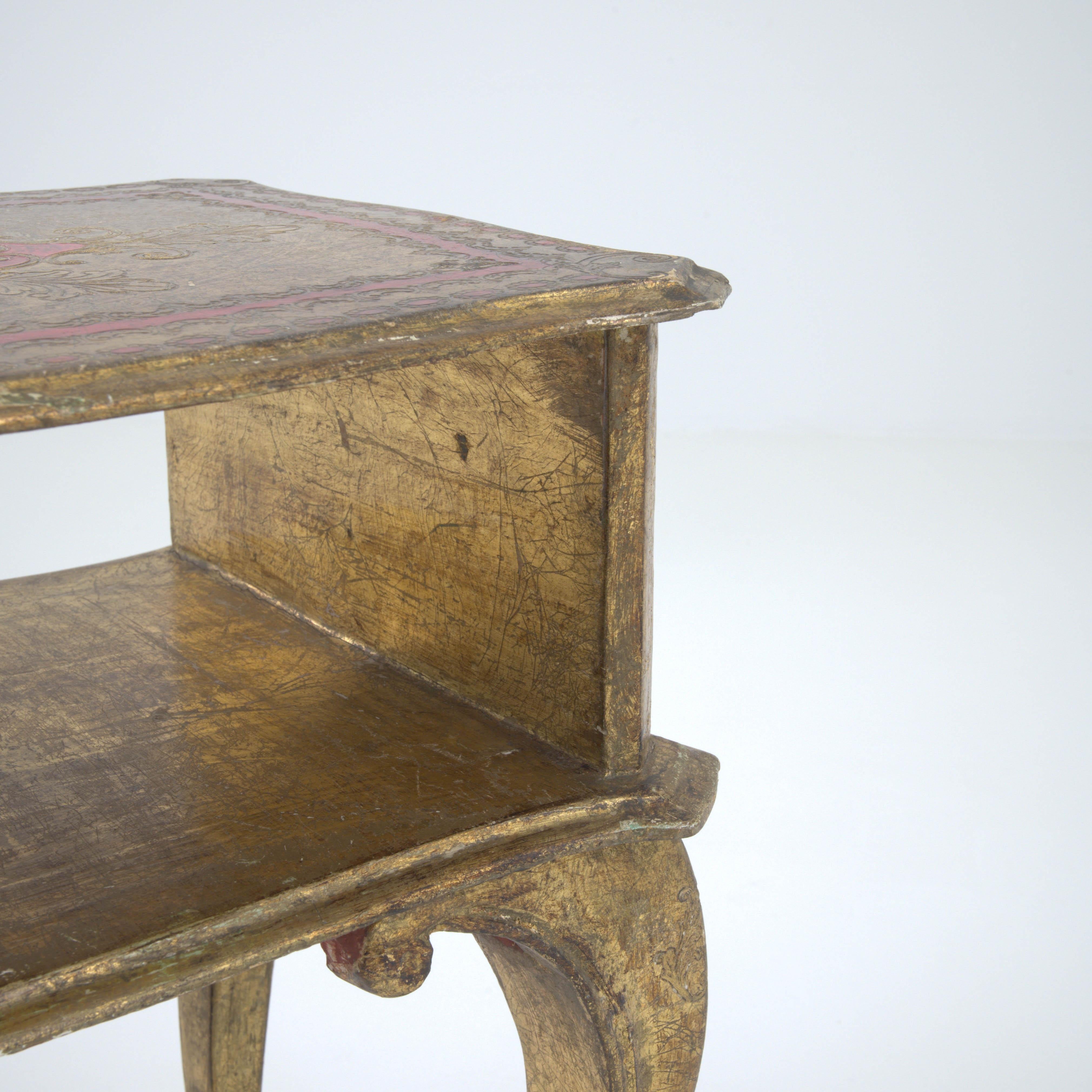 20th Century Italian Wood Patinated Side Table For Sale 4