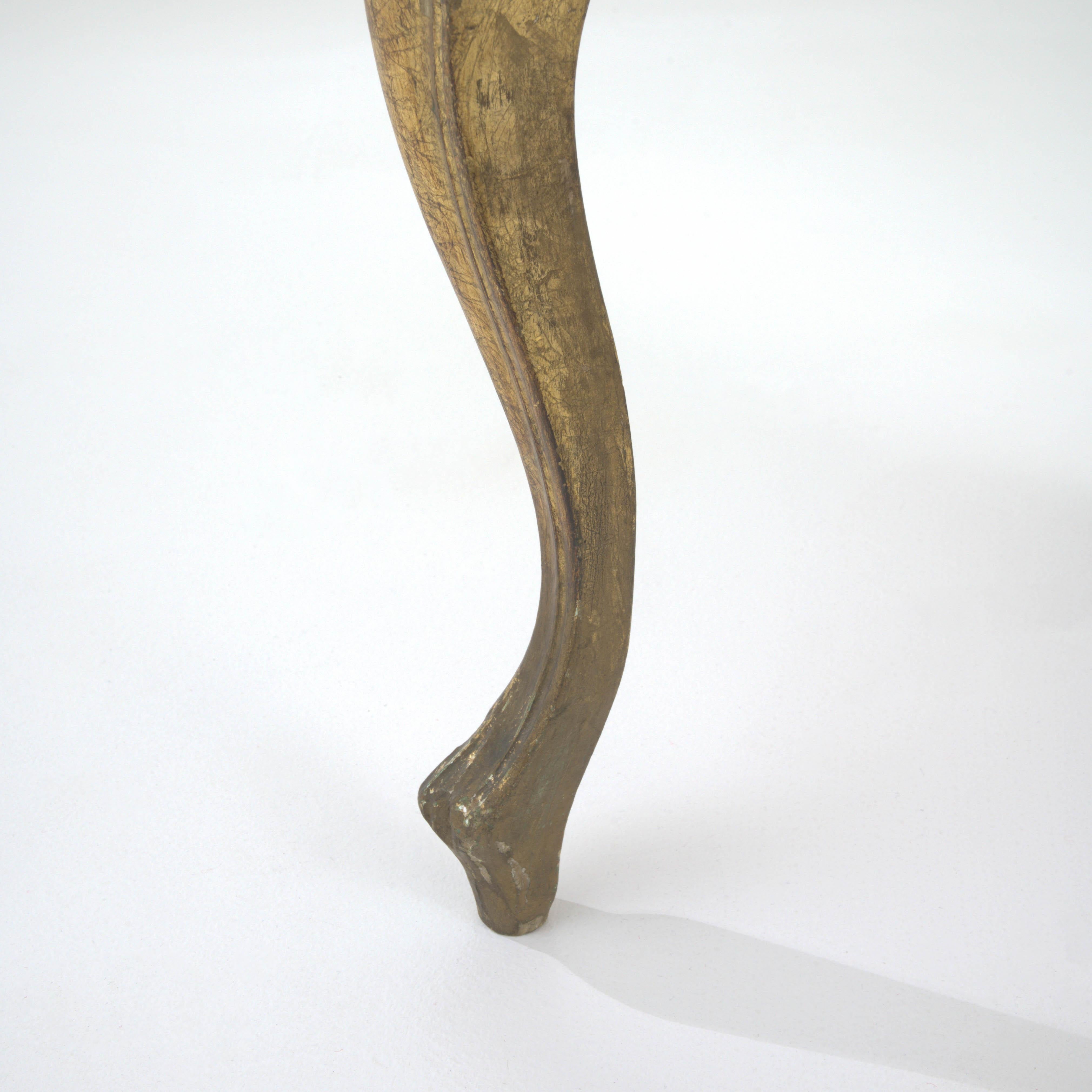Table d'appoint italienne du 20e siècle en bois patiné en vente 2