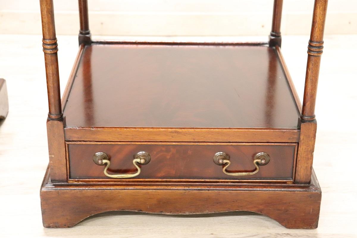 20th Century Italian Wooden Pair of Nightstands or Bedside Tables For Sale 2